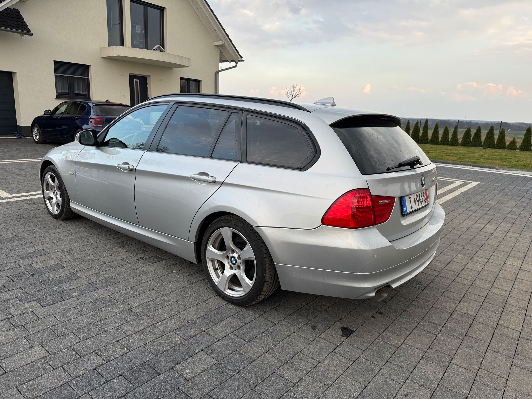 mauto BMW 318D Touring Edition Exclusive 143KM