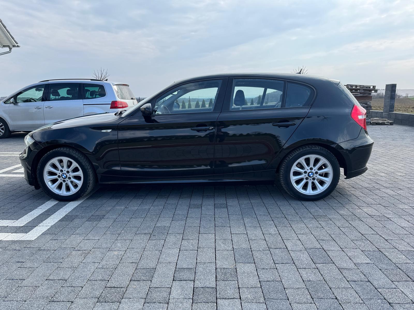 mauto BMW  118D 143KM