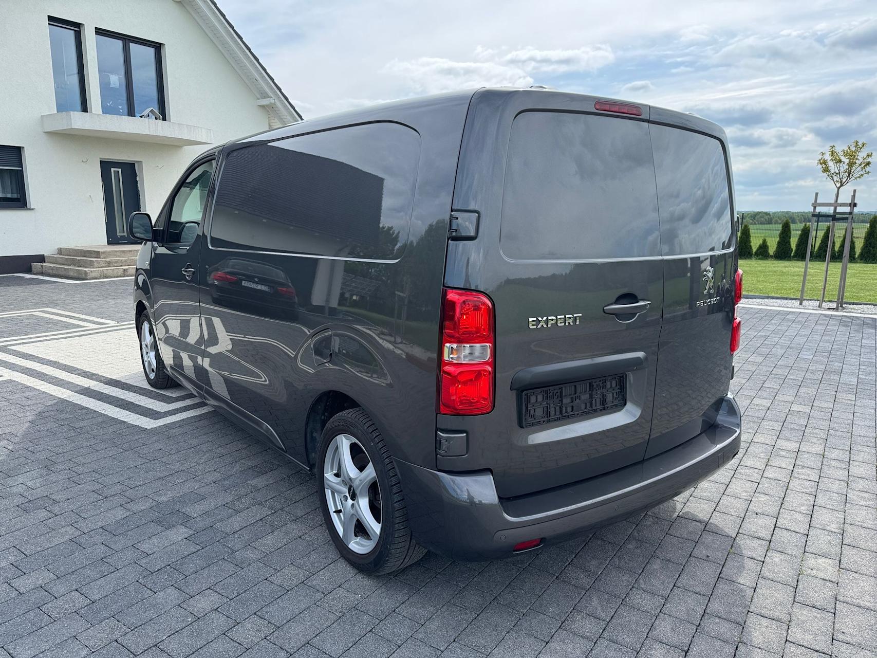 mauto PEUGEOT Expert 150KM