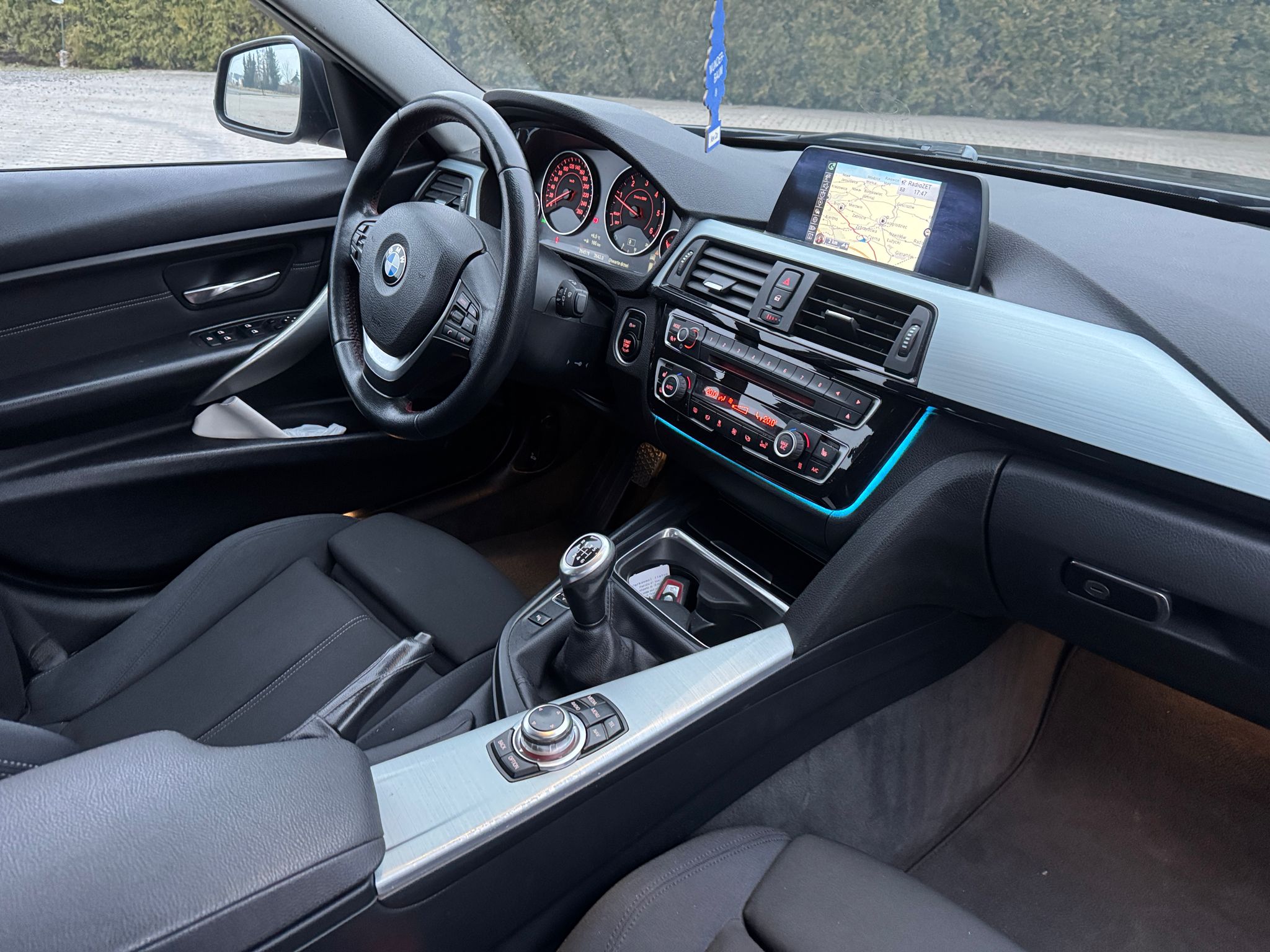 mauto BMW 318 Touring Sport-Line 143KM