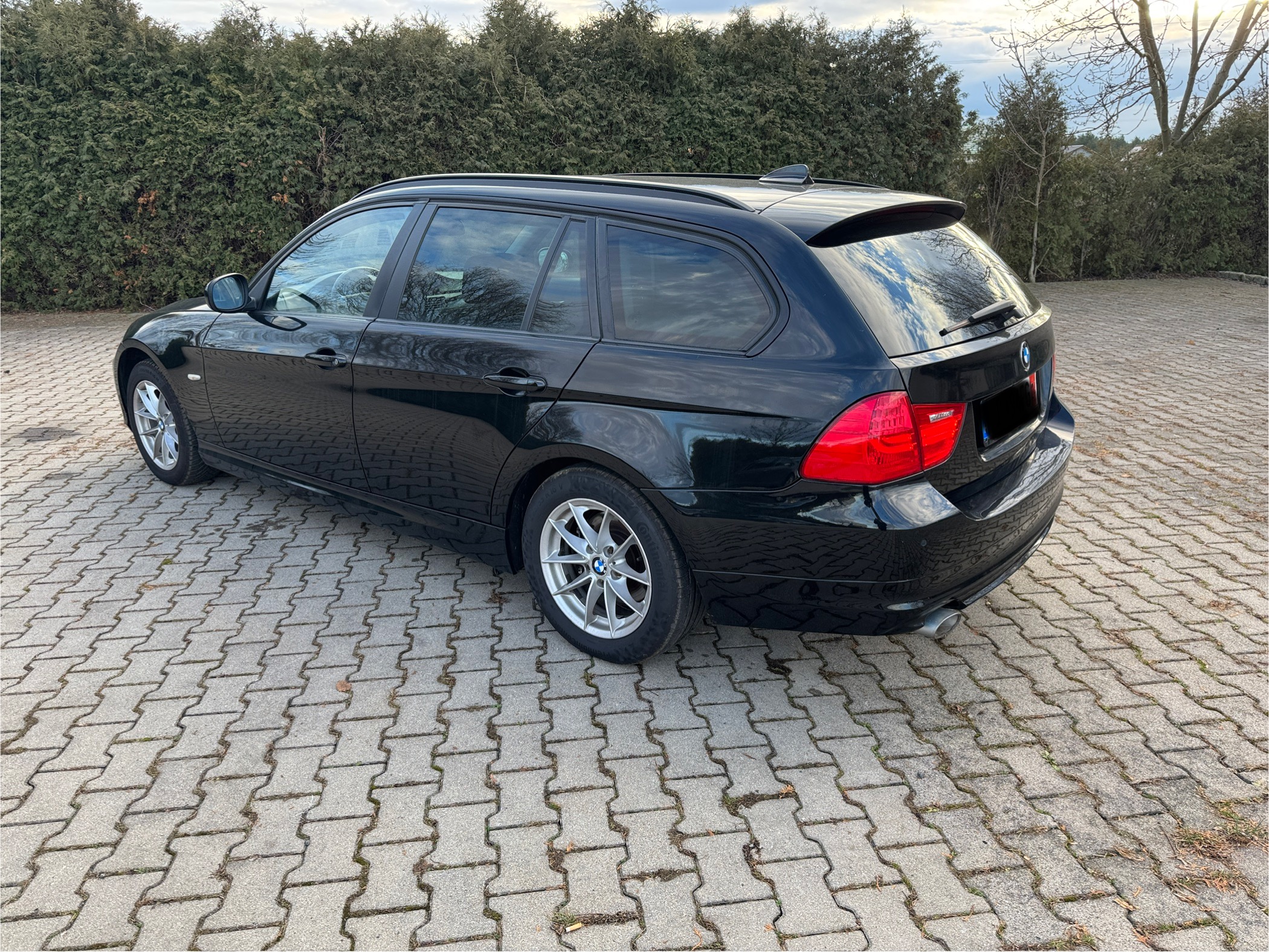 mauto BMW E91 320D TOURING AUTOMAT 184KM