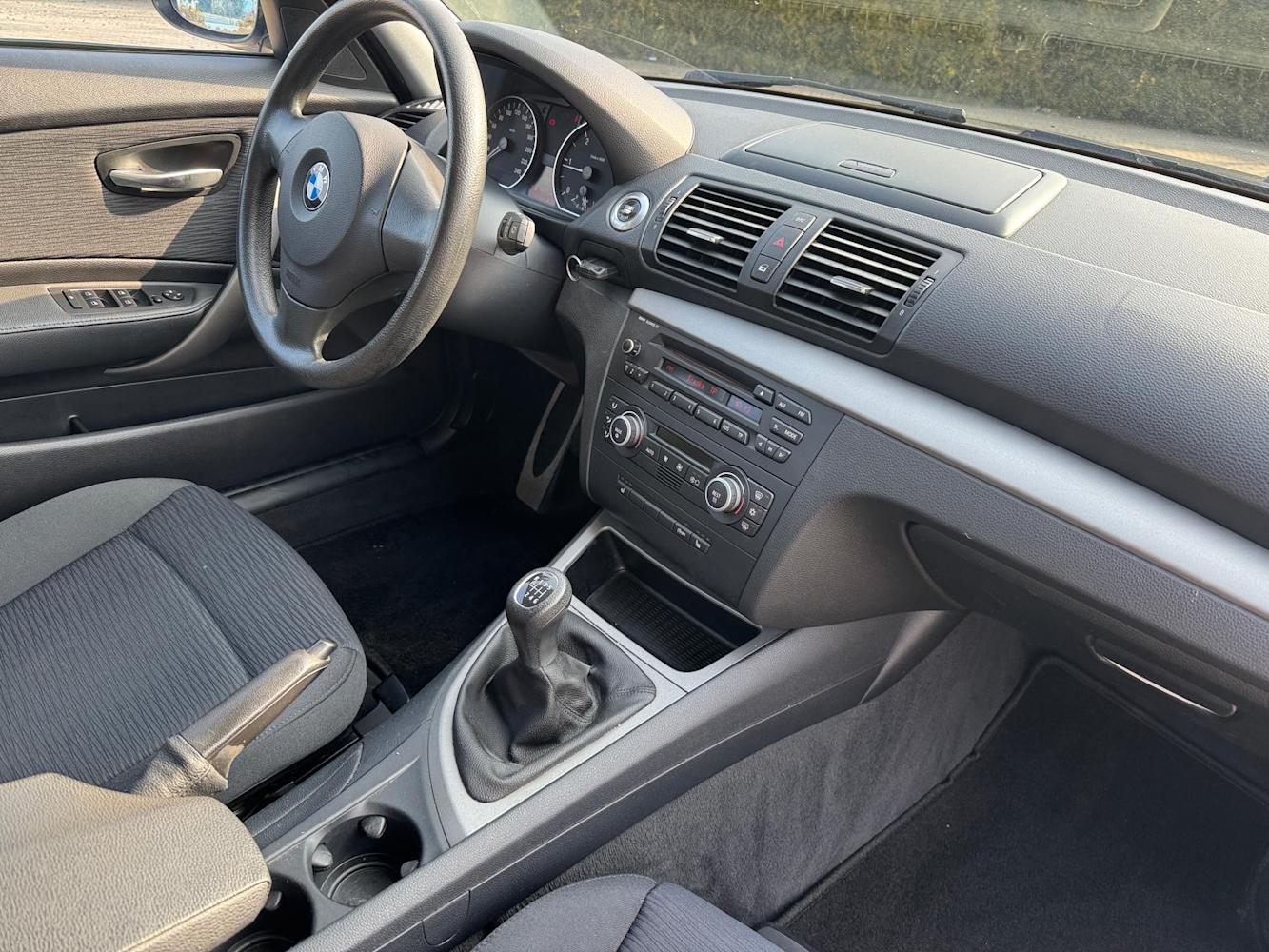 mauto BMW 1 e87 118D 143KM