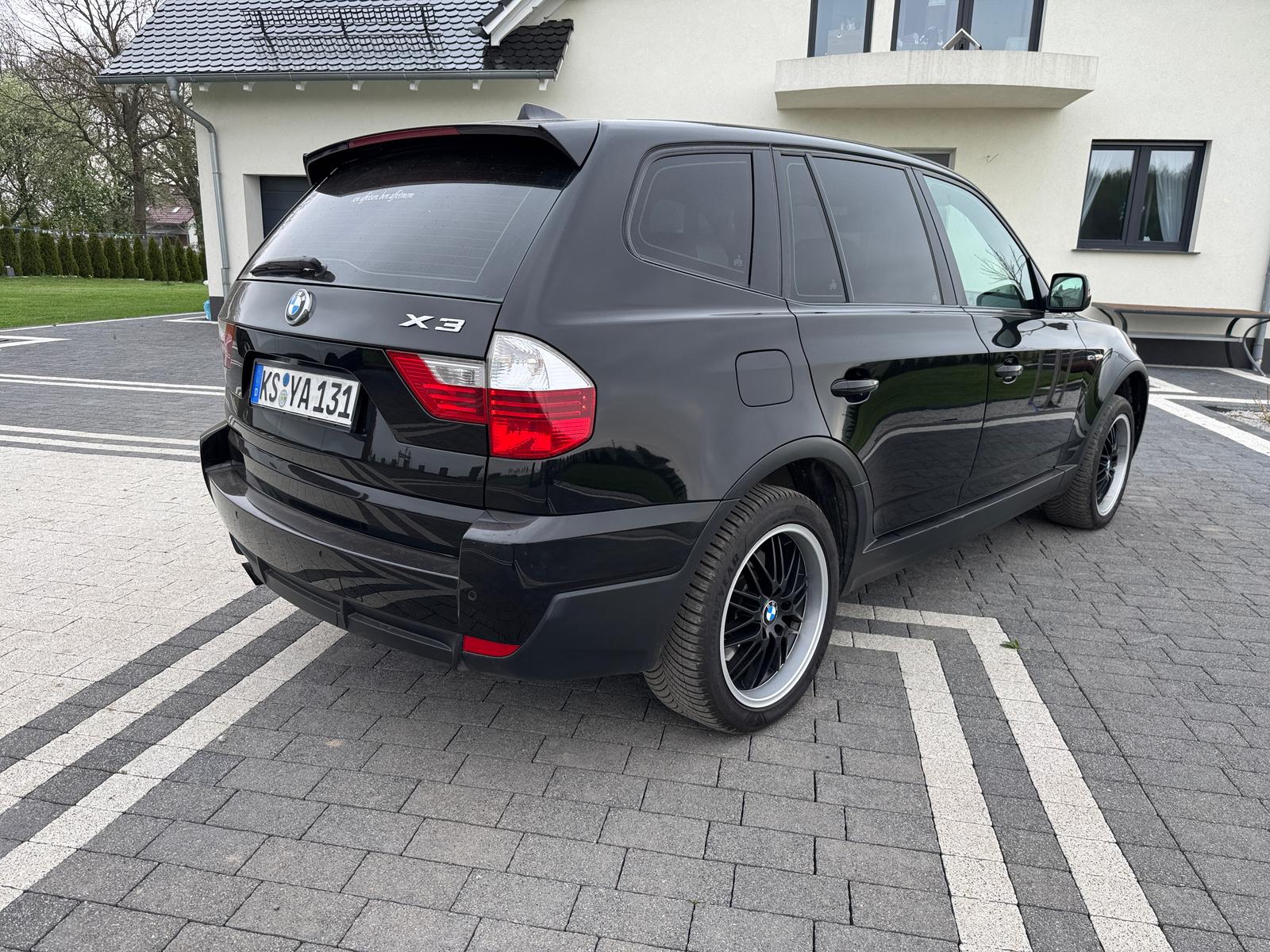 mauto BMW X3 czarna 177KM
