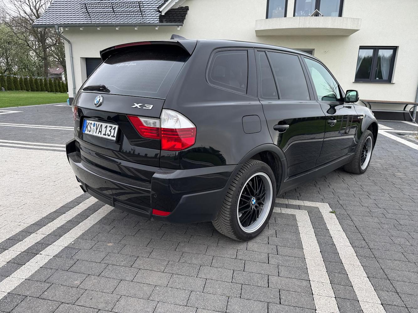 mauto BMW X3 czarna 177KM