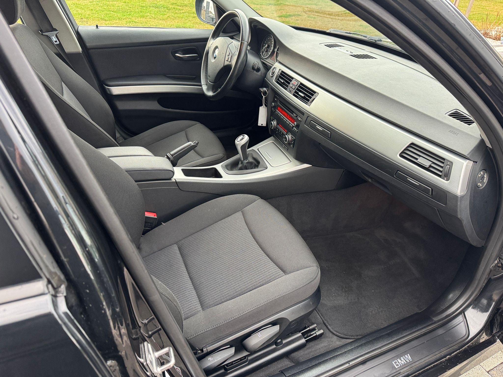 mauto BMW 318D sedan 280TKM 143KM