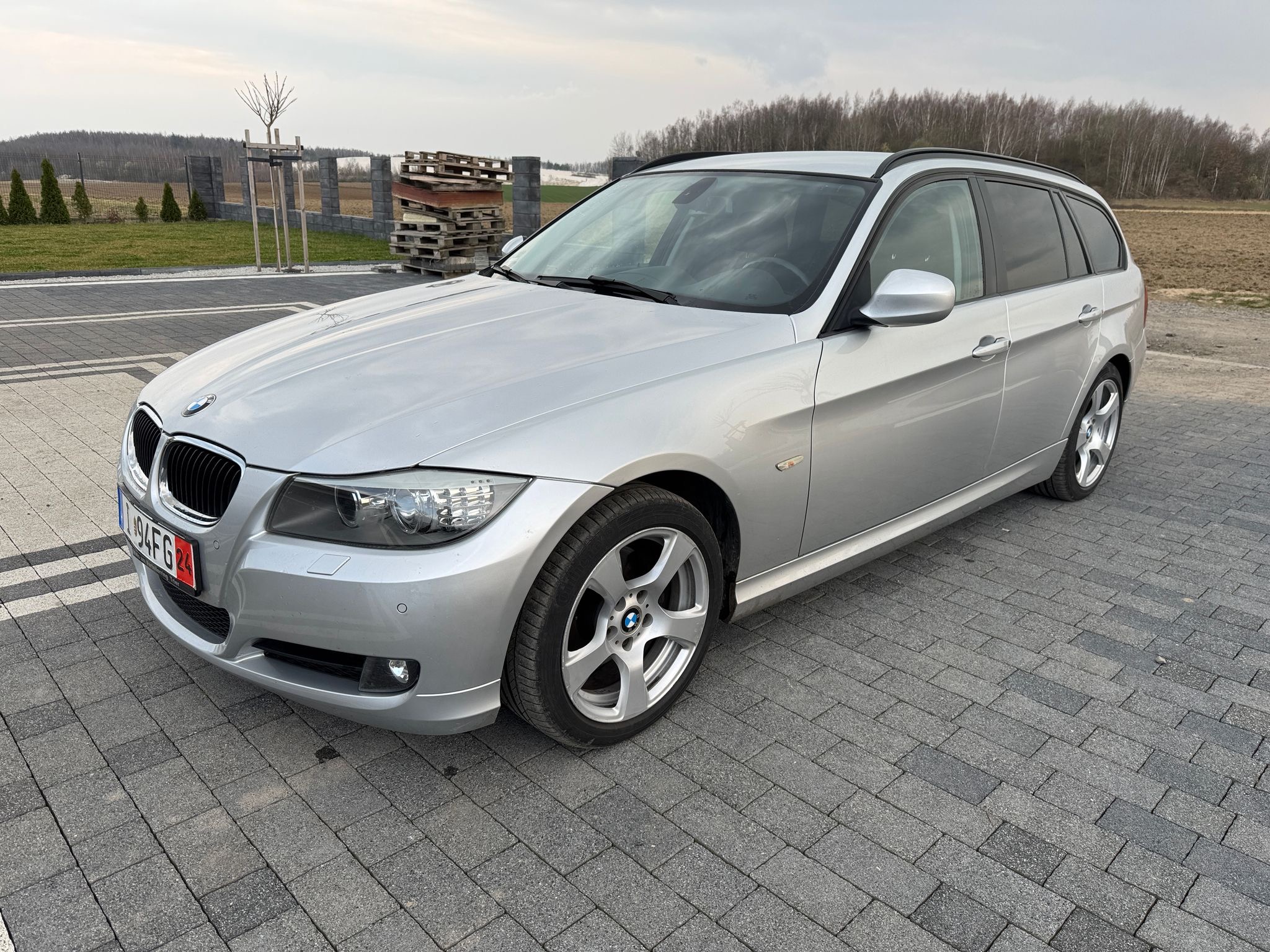 mauto BMW 318D Touring Edition Exclusive 143KM