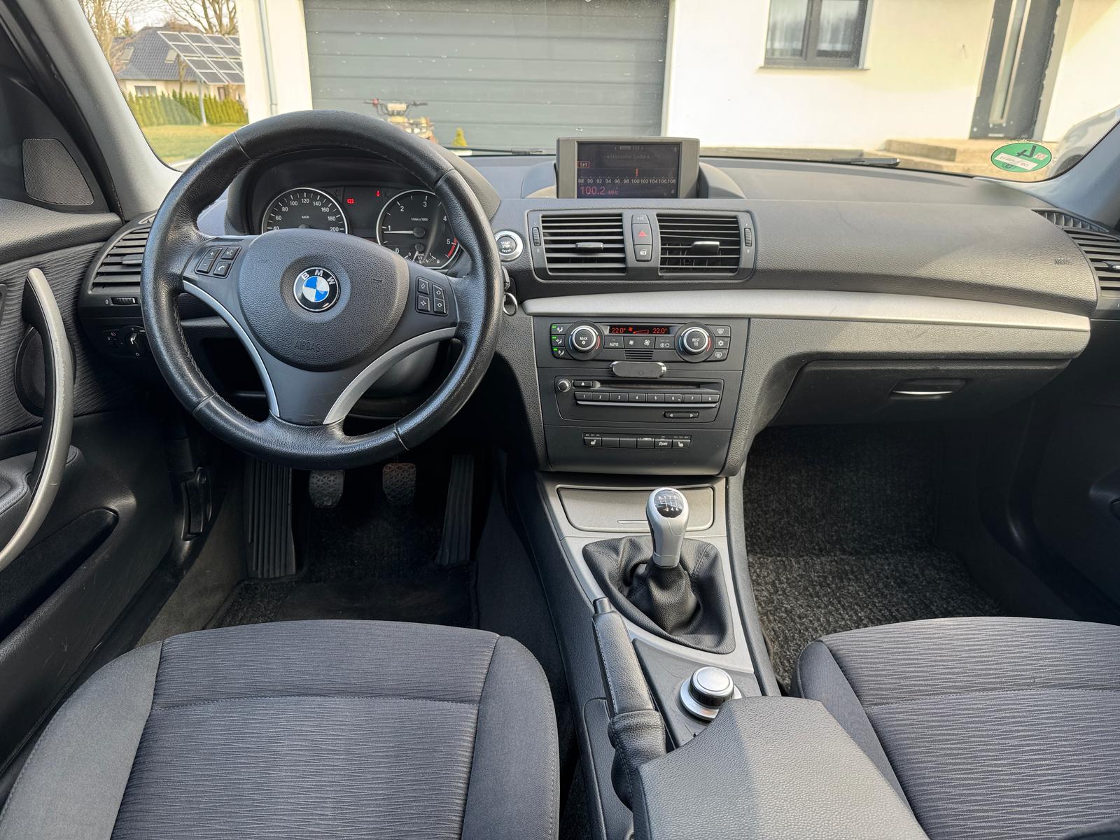 mauto BMW  118D 143KM