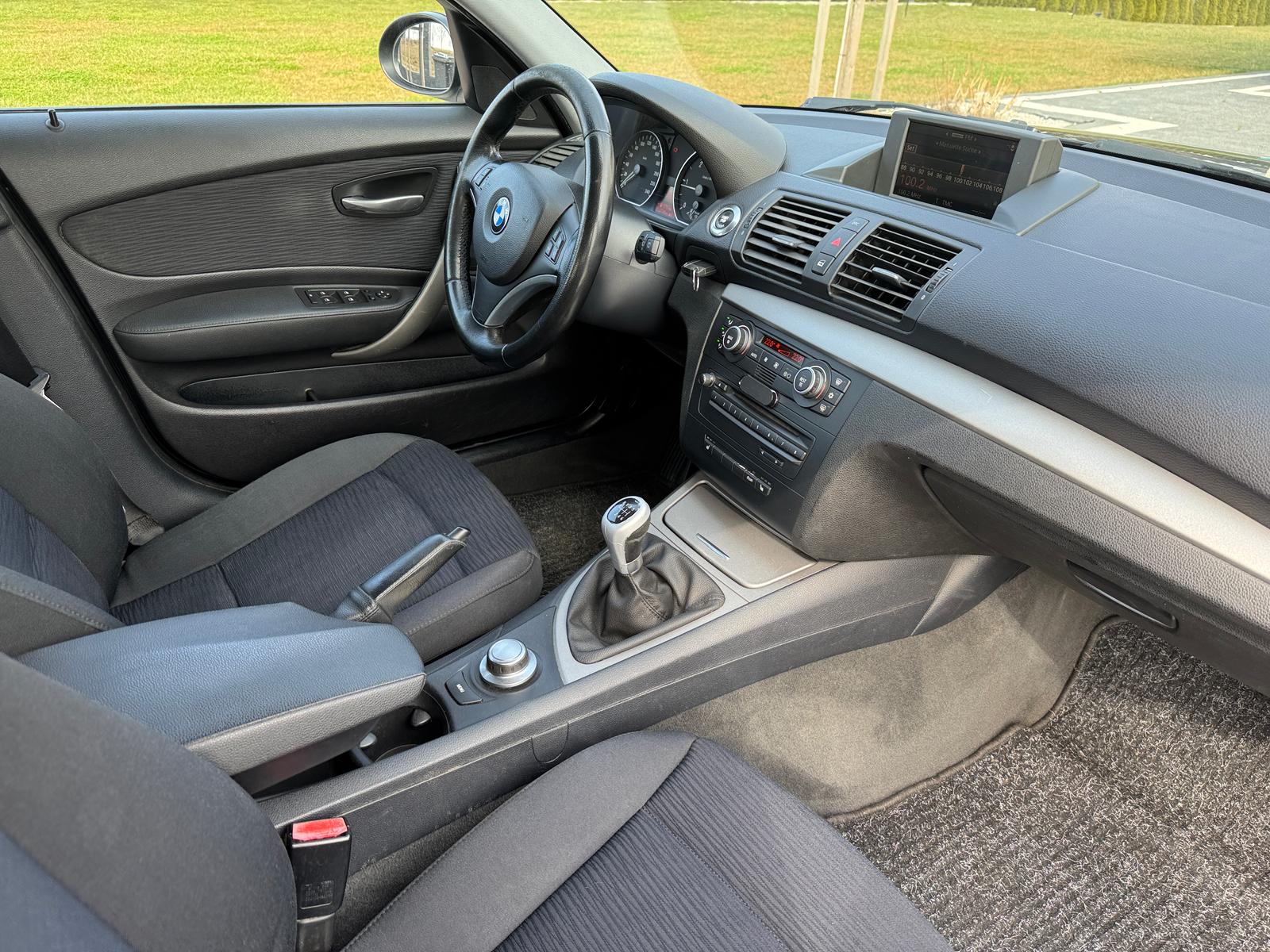 mauto BMW  118D 143KM