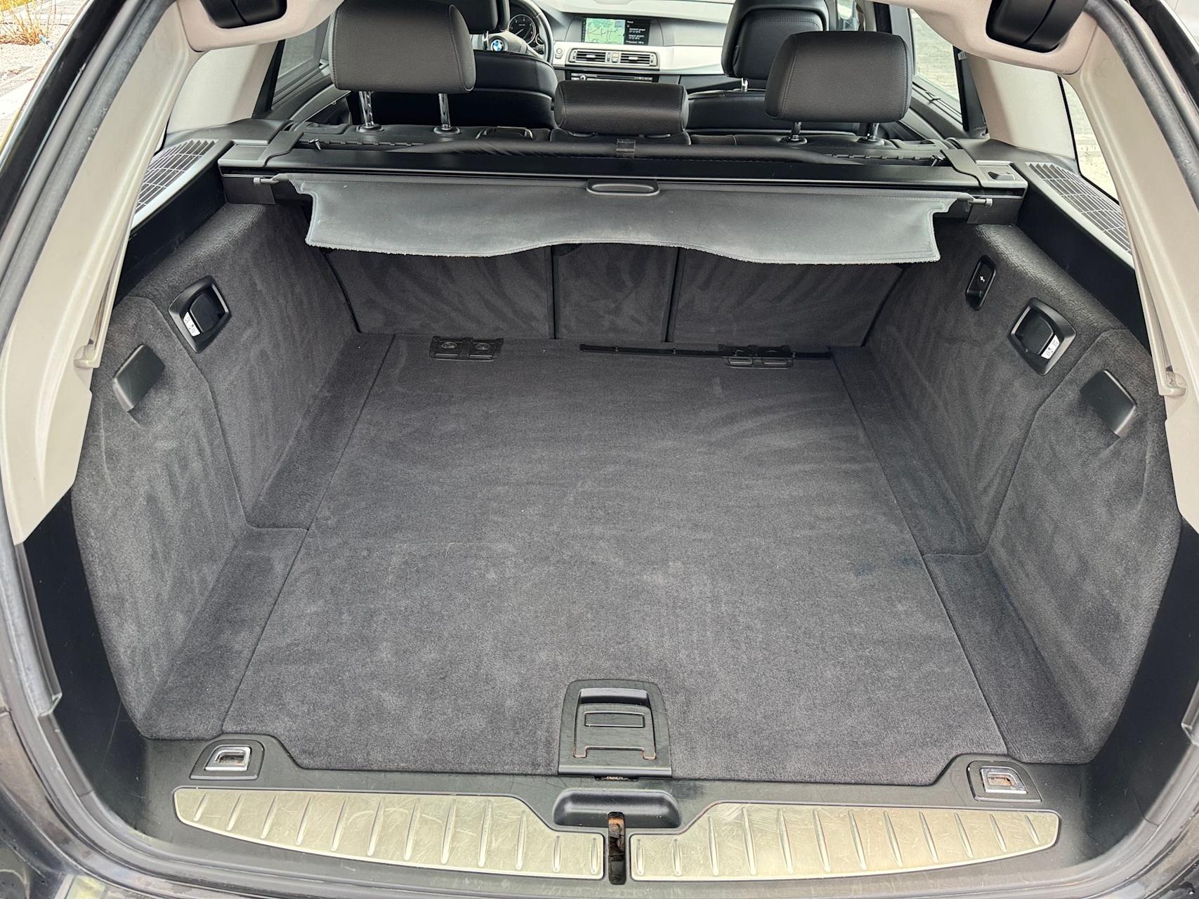 mauto BMW 520D F11 czarny manual 184KM