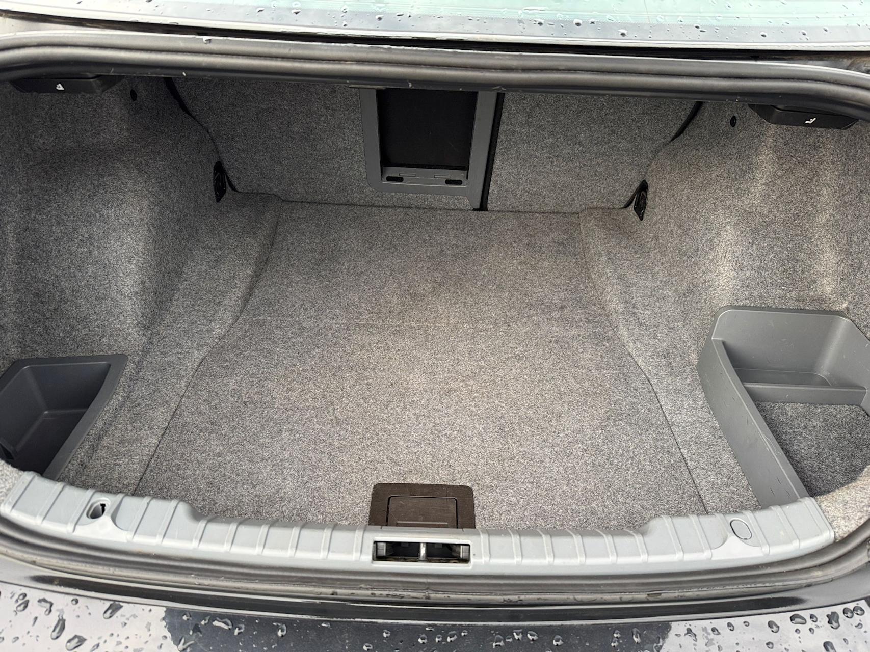 mauto BMW 318D sedan 280TKM 143KM