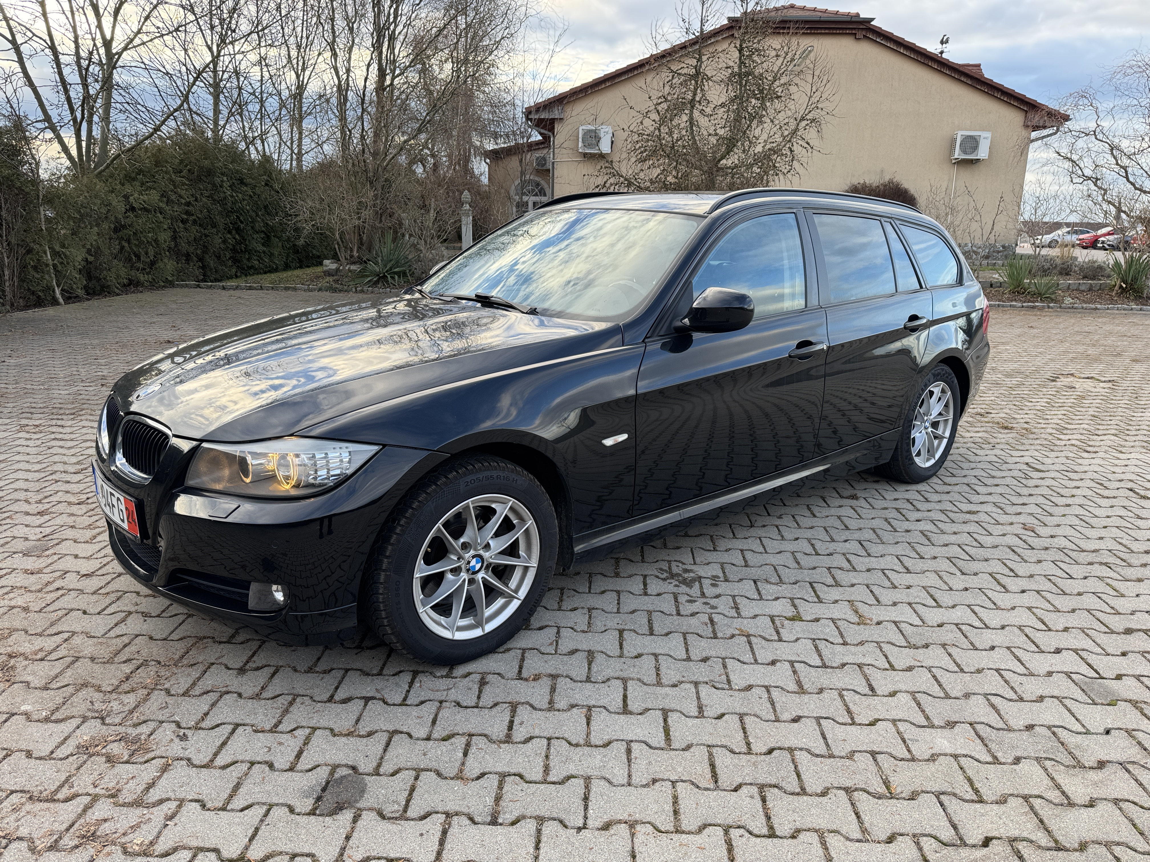 mauto BMW E91 320D TOURING AUTOMAT 184KM