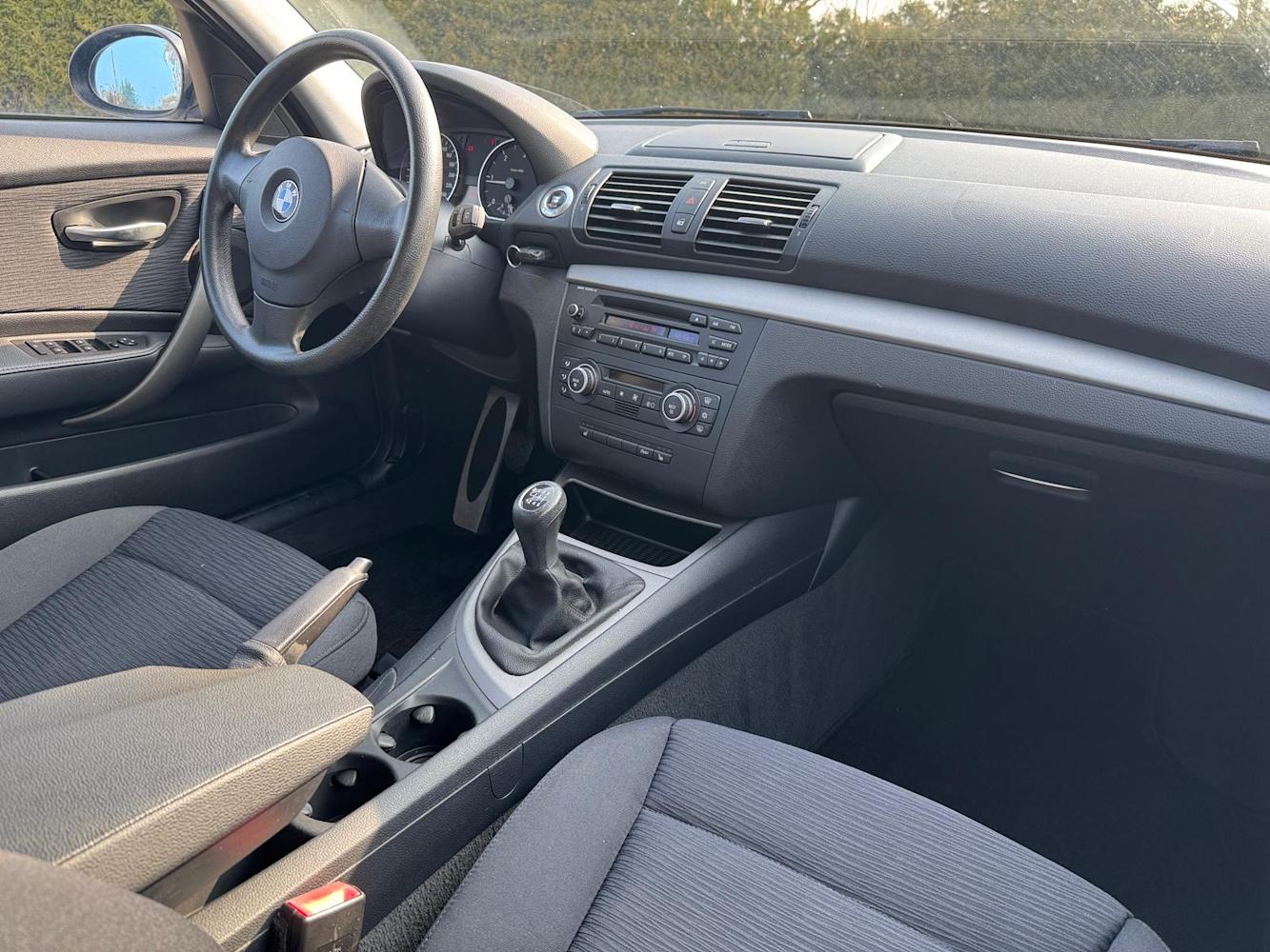 mauto BMW 1 e87 118D 143KM