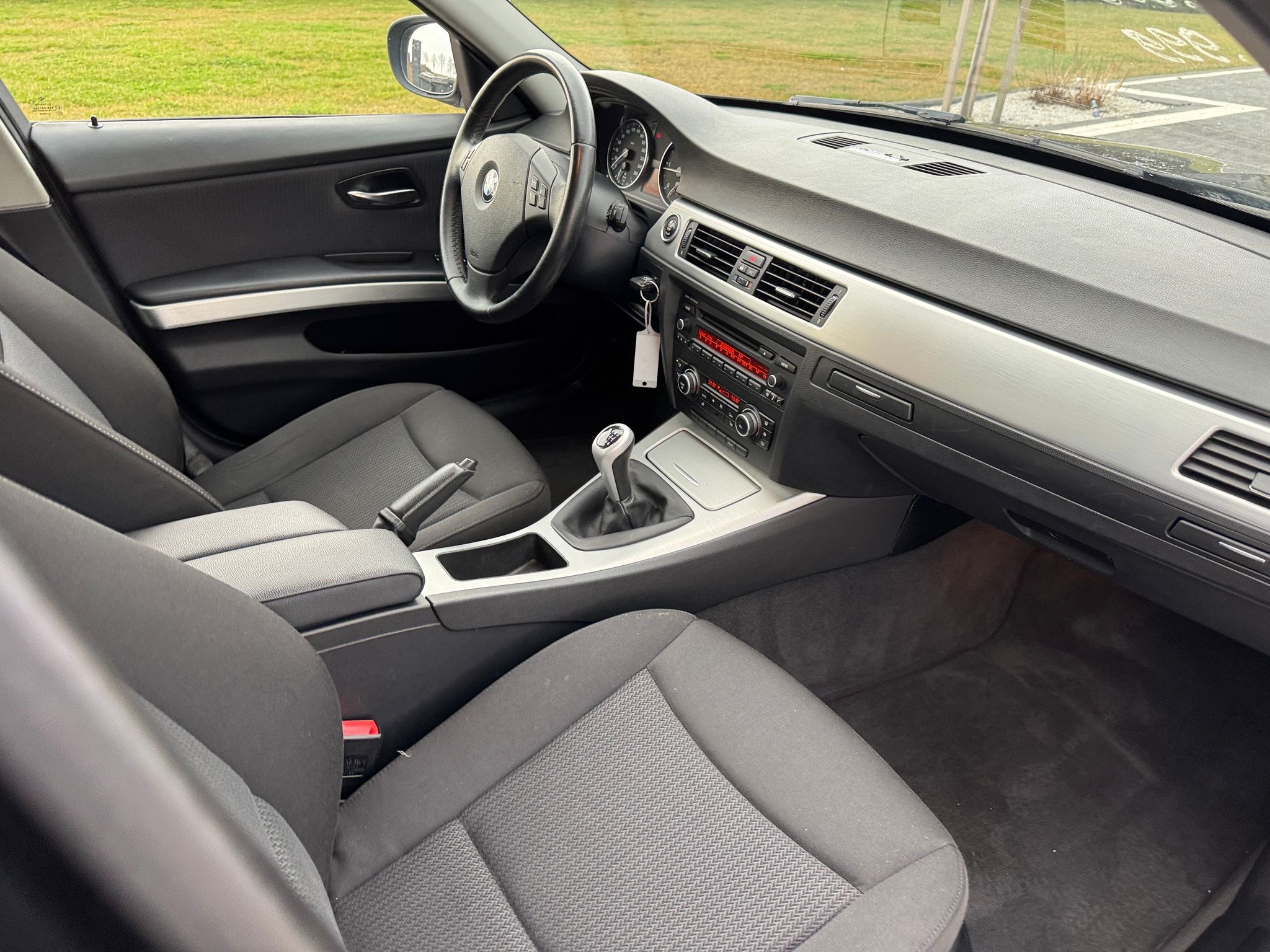 mauto BMW 318D sedan 280TKM 143KM