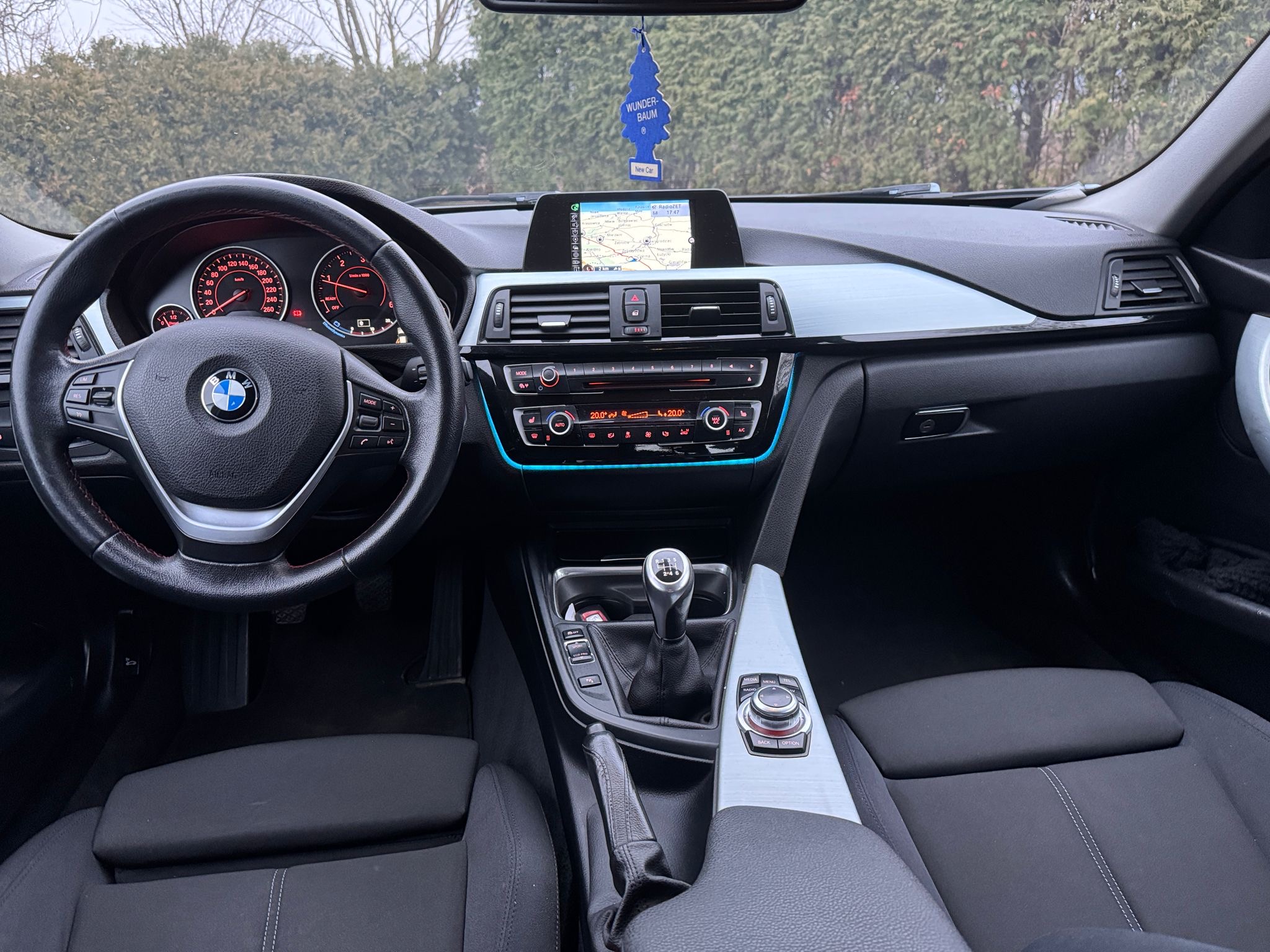 mauto BMW 318 Touring Sport-Line 143KM
