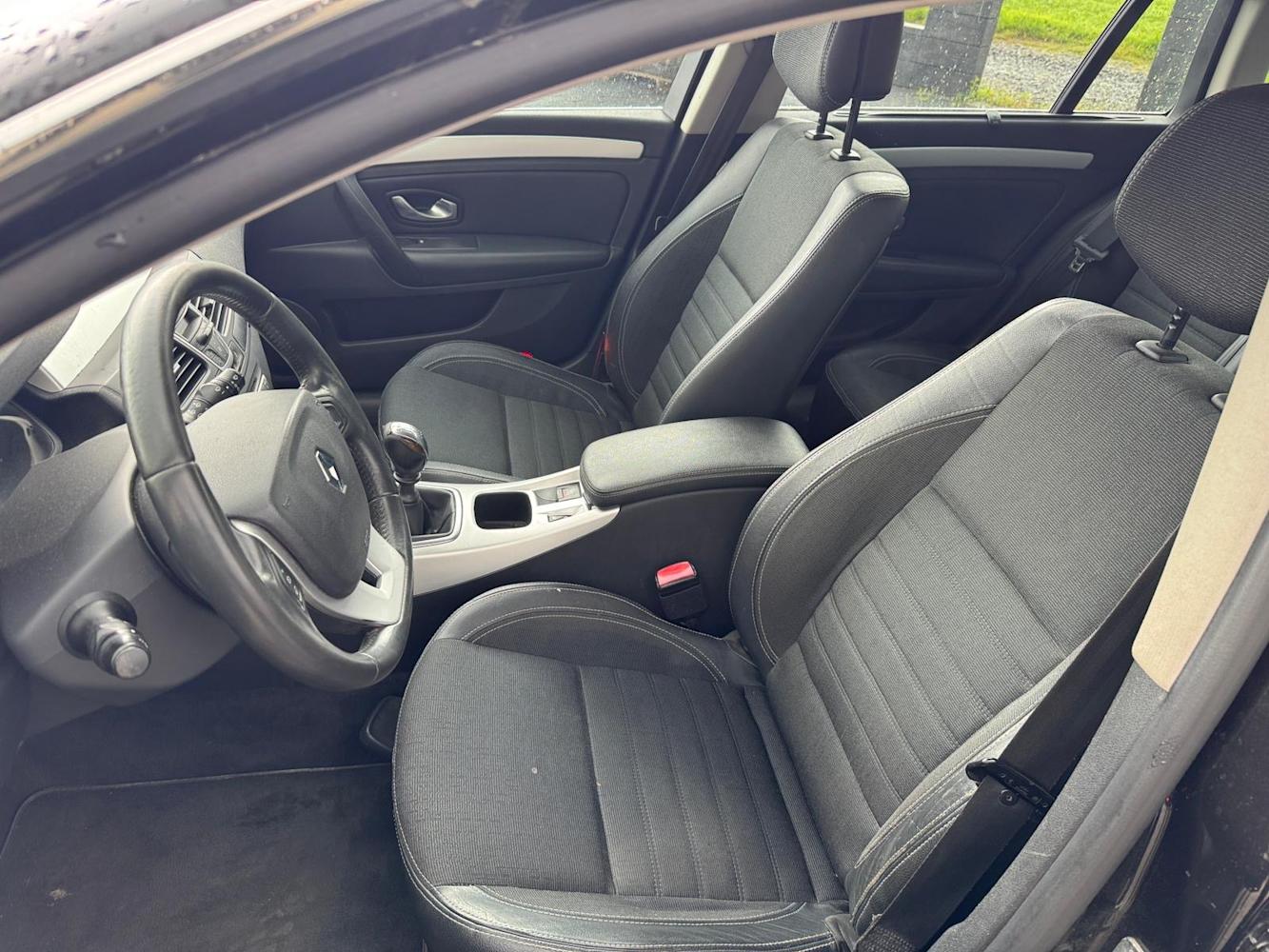 mauto RENAULT LAGUNA III 150KM