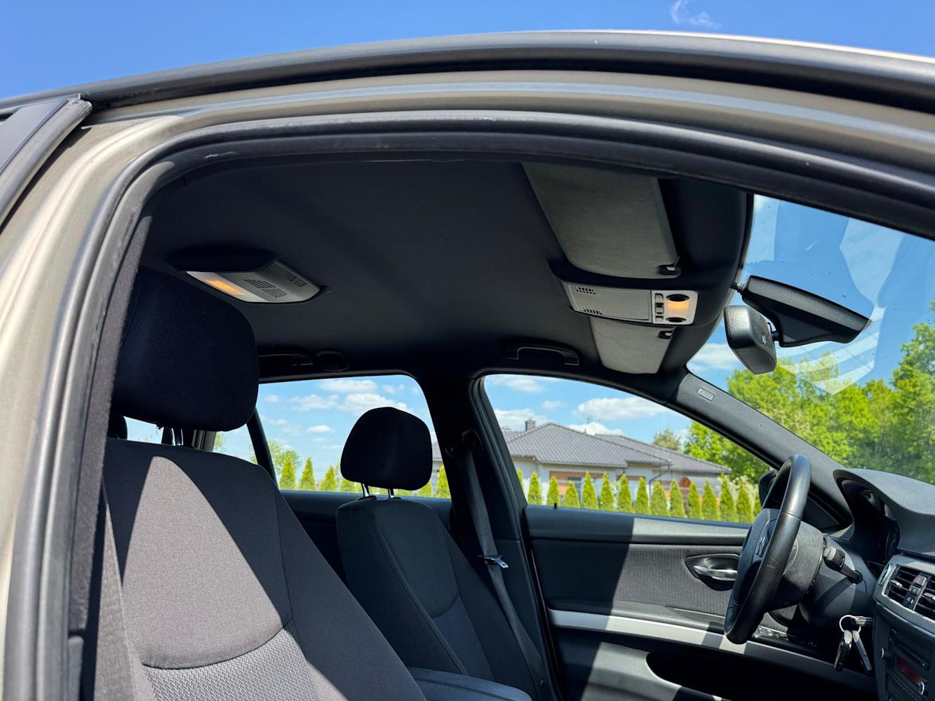 mauto BMW 318D Touring złota 143KM