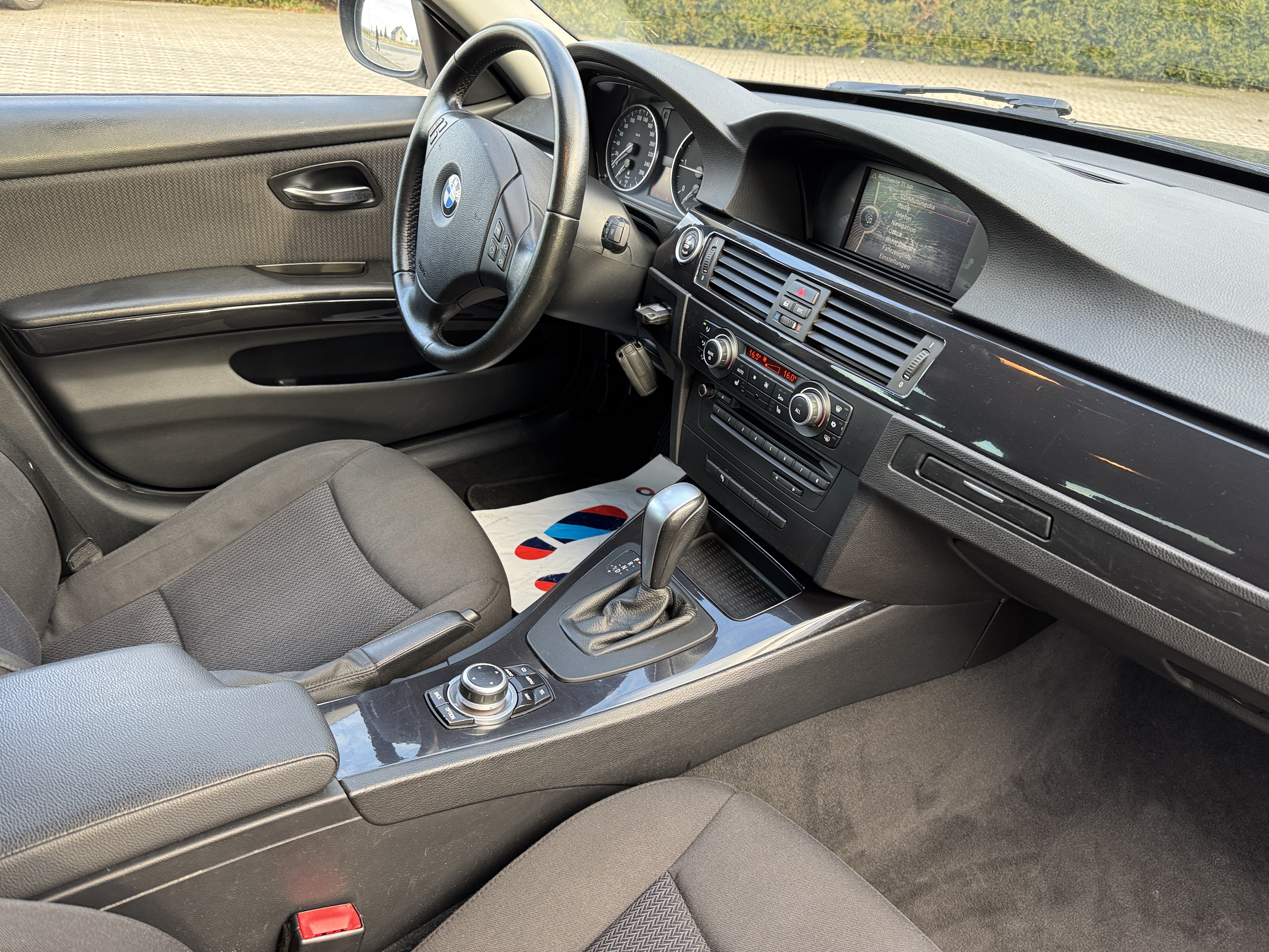 mauto BMW E91 320D TOURING AUTOMAT 184KM