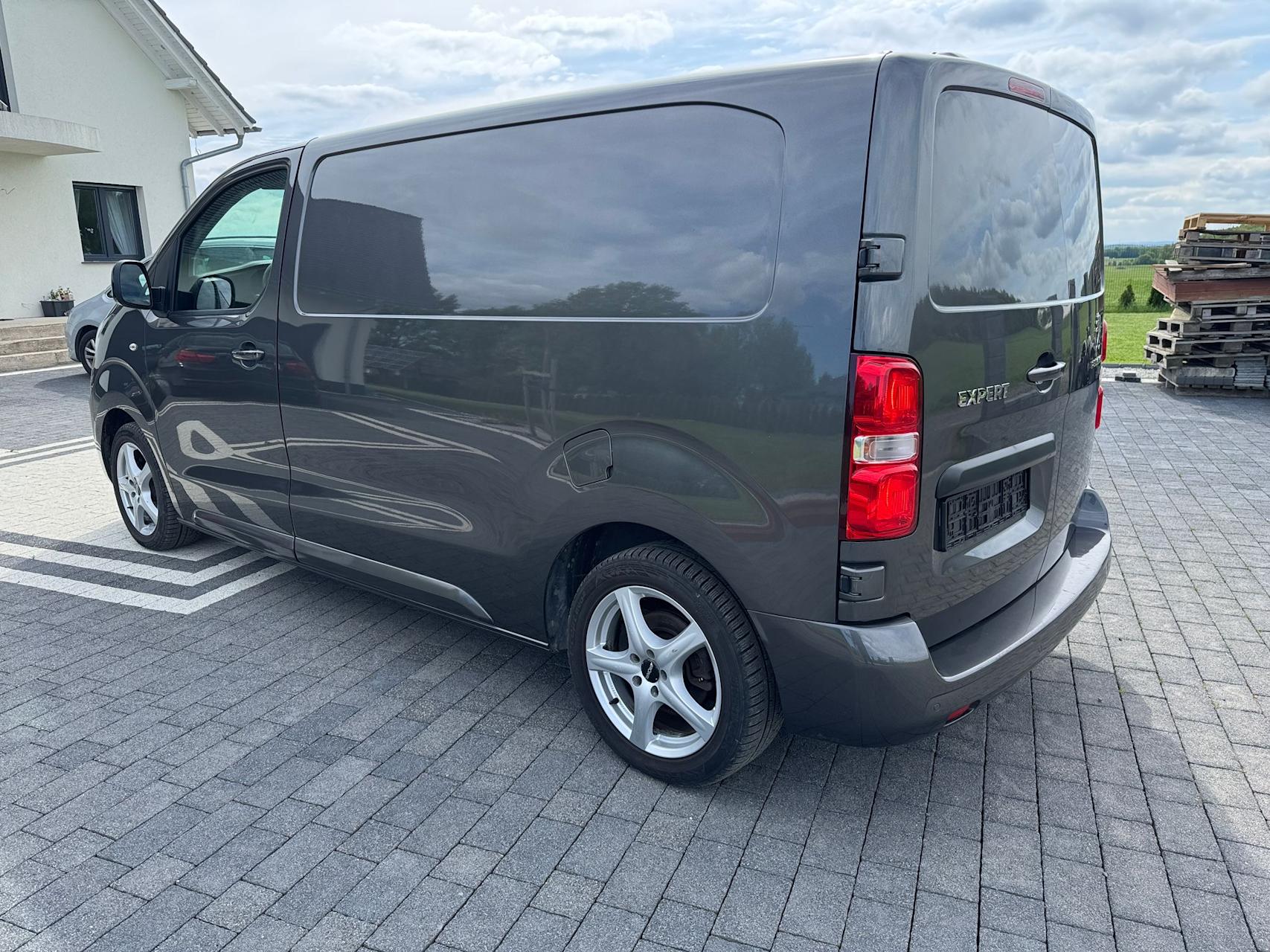 mauto PEUGEOT Expert 150KM