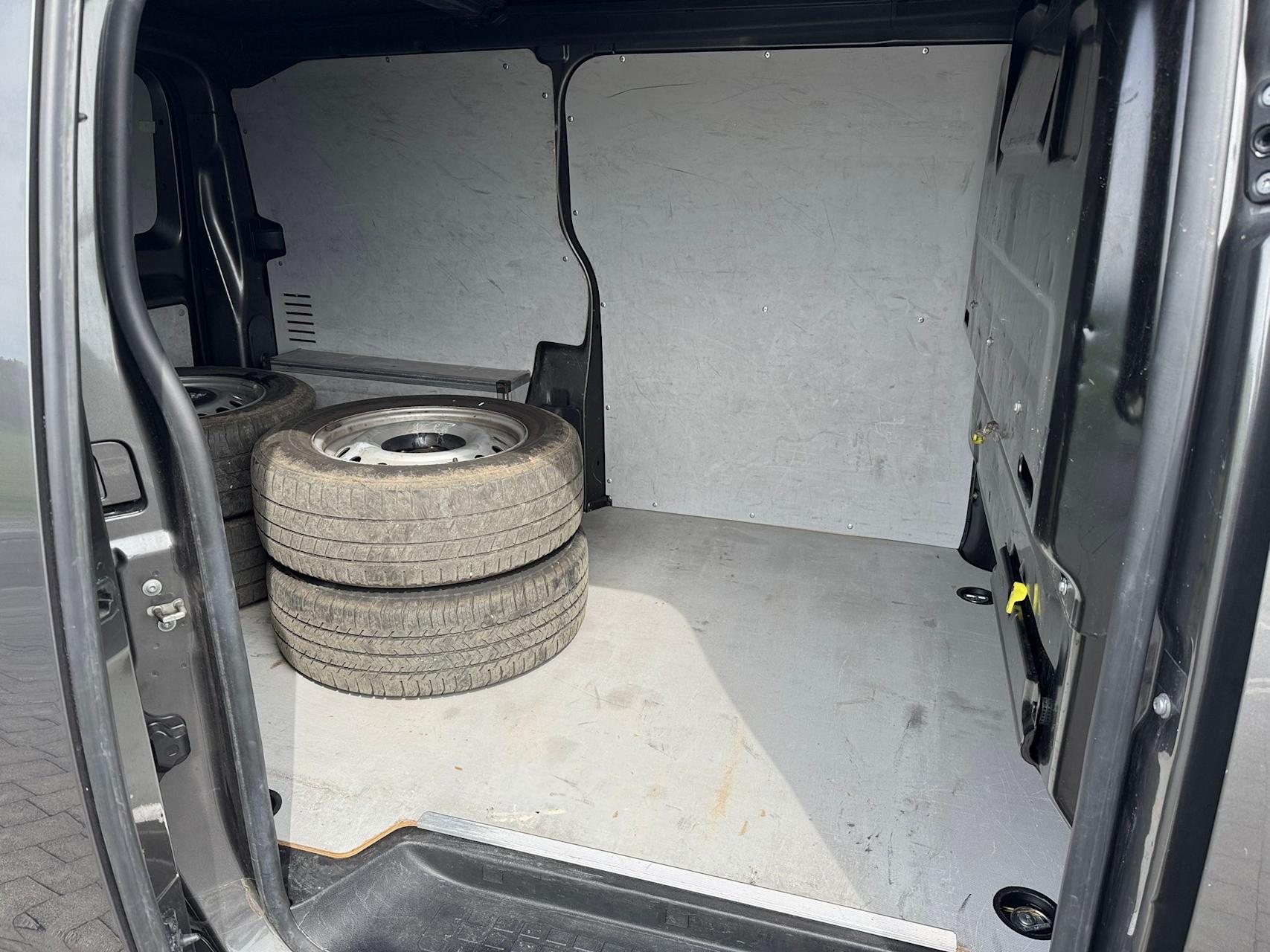 mauto PEUGEOT Expert 150KM