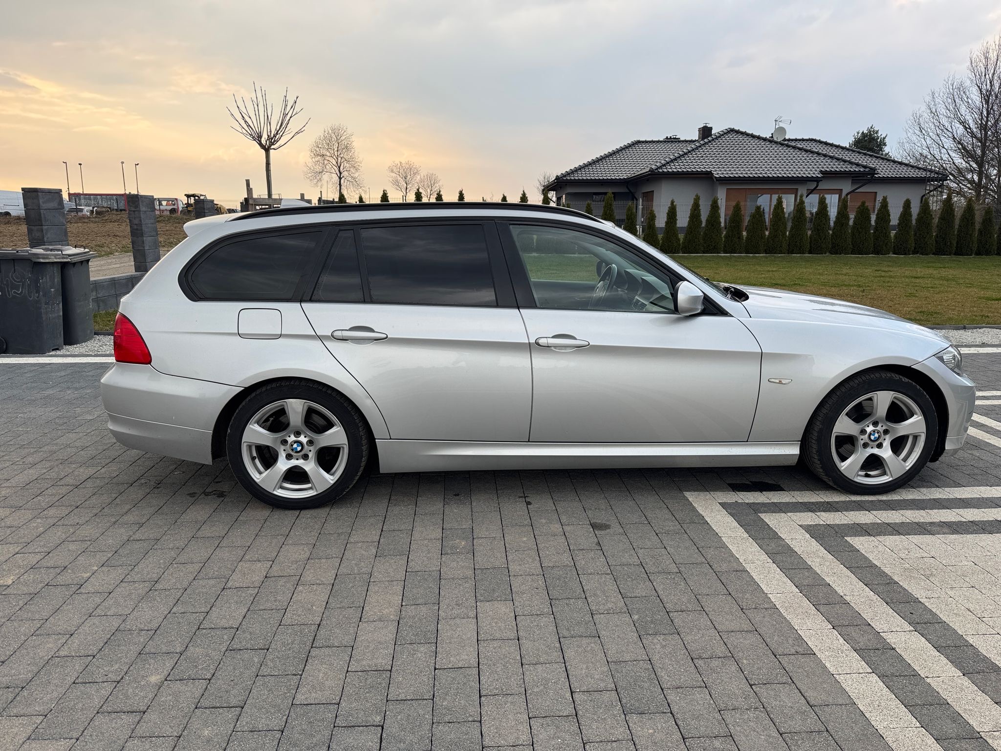 mauto BMW 318D Touring Edition Exclusive 143KM