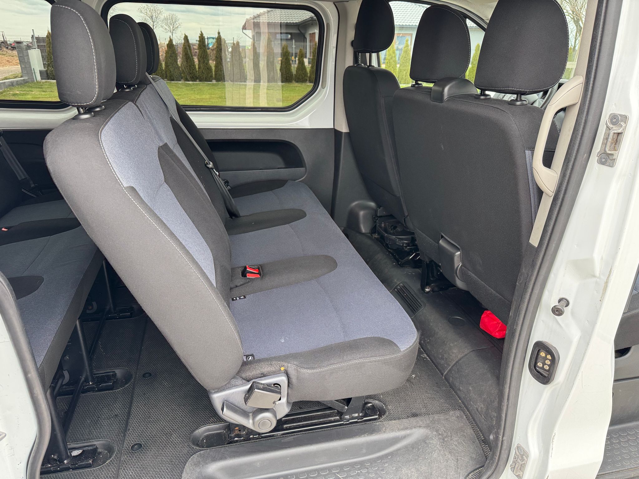 mauto Opel VIVARO 9 osób 2x klima ! 95KM