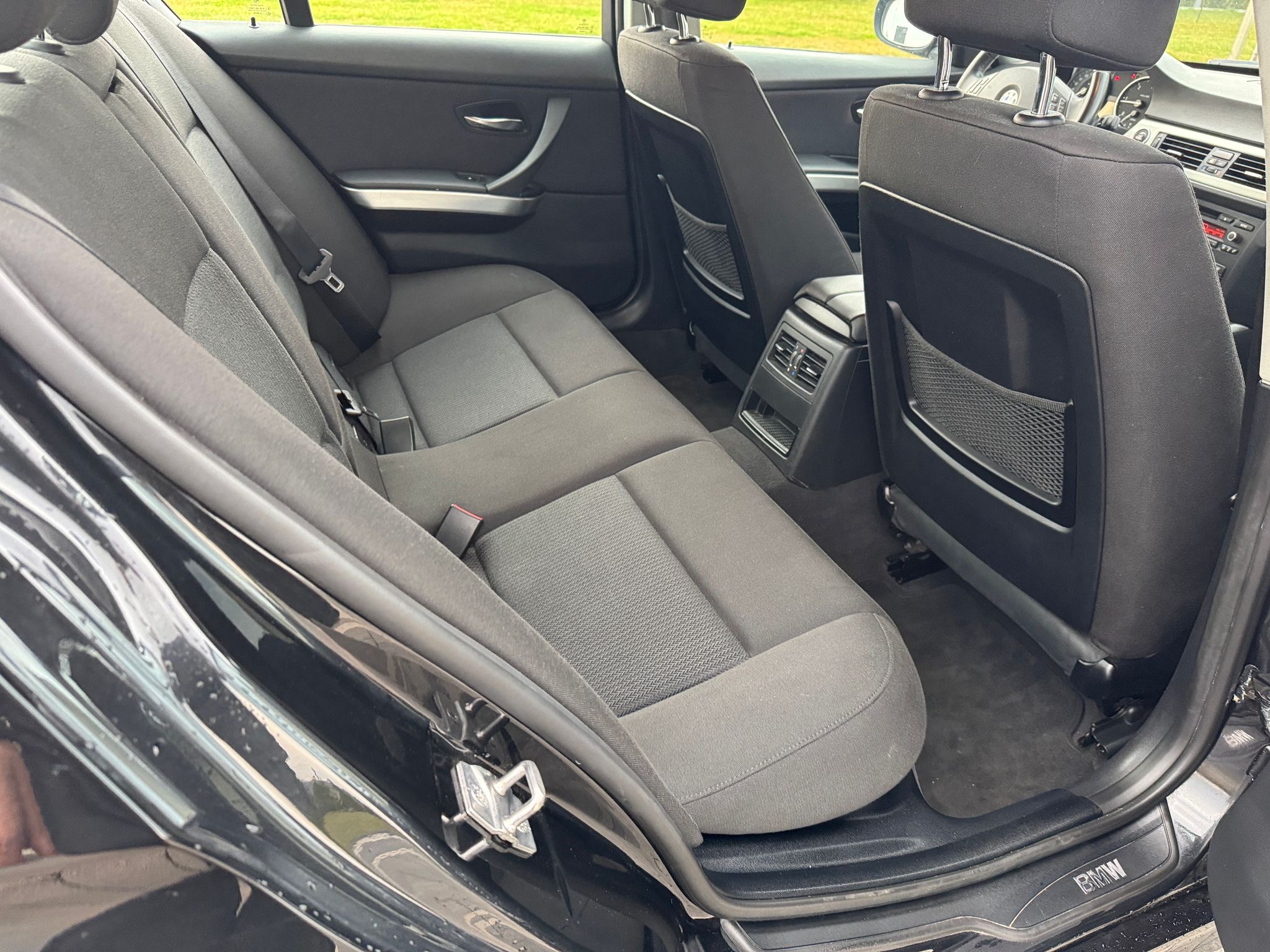 mauto BMW 318D sedan 280TKM 143KM