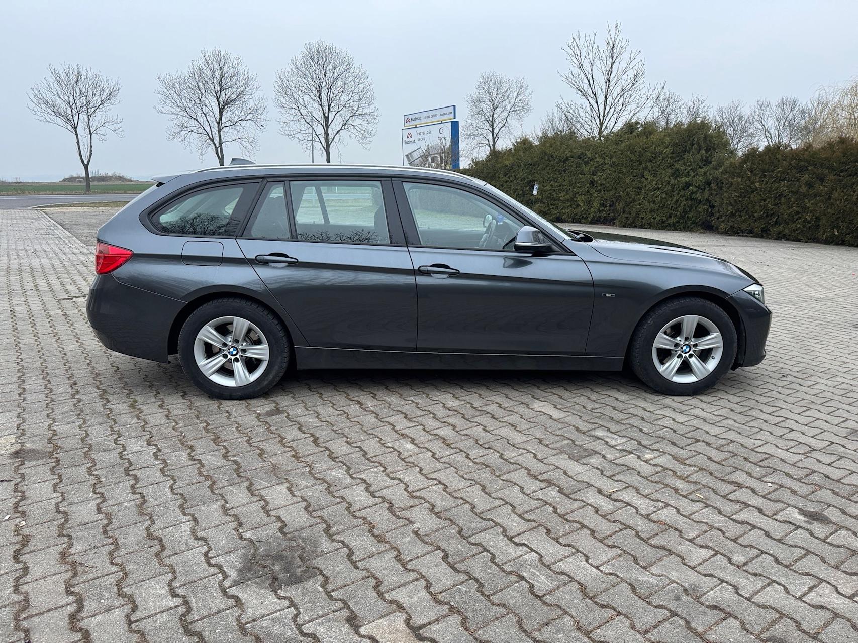 mauto BMW 318 Touring Sport-Line 143KM