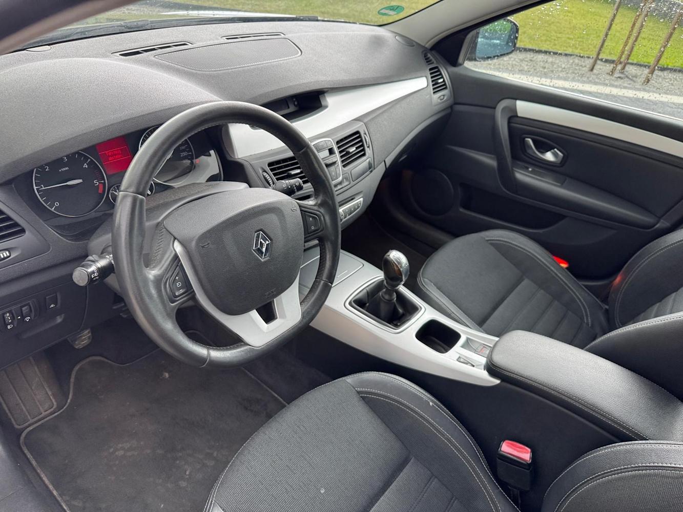 mauto RENAULT LAGUNA III 150KM