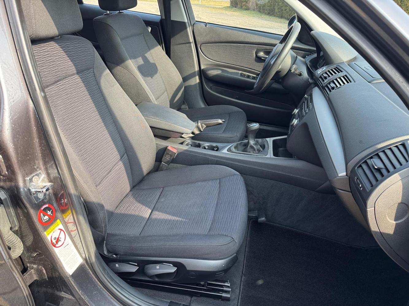 mauto BMW 1 e87 118D 143KM