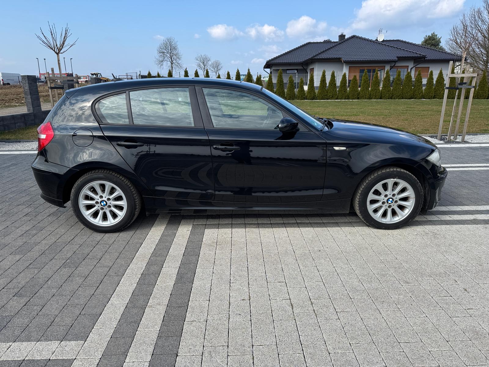 mauto BMW  118D 143KM
