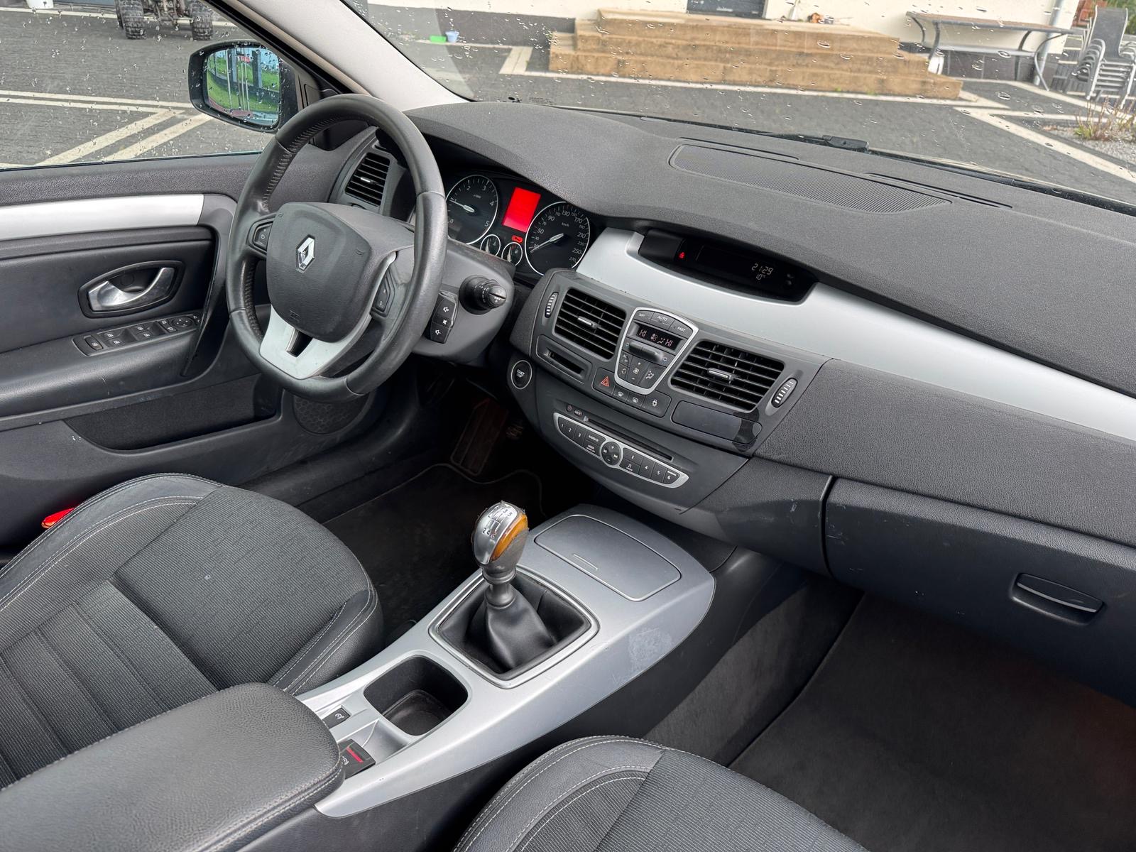 mauto RENAULT LAGUNA III 150KM