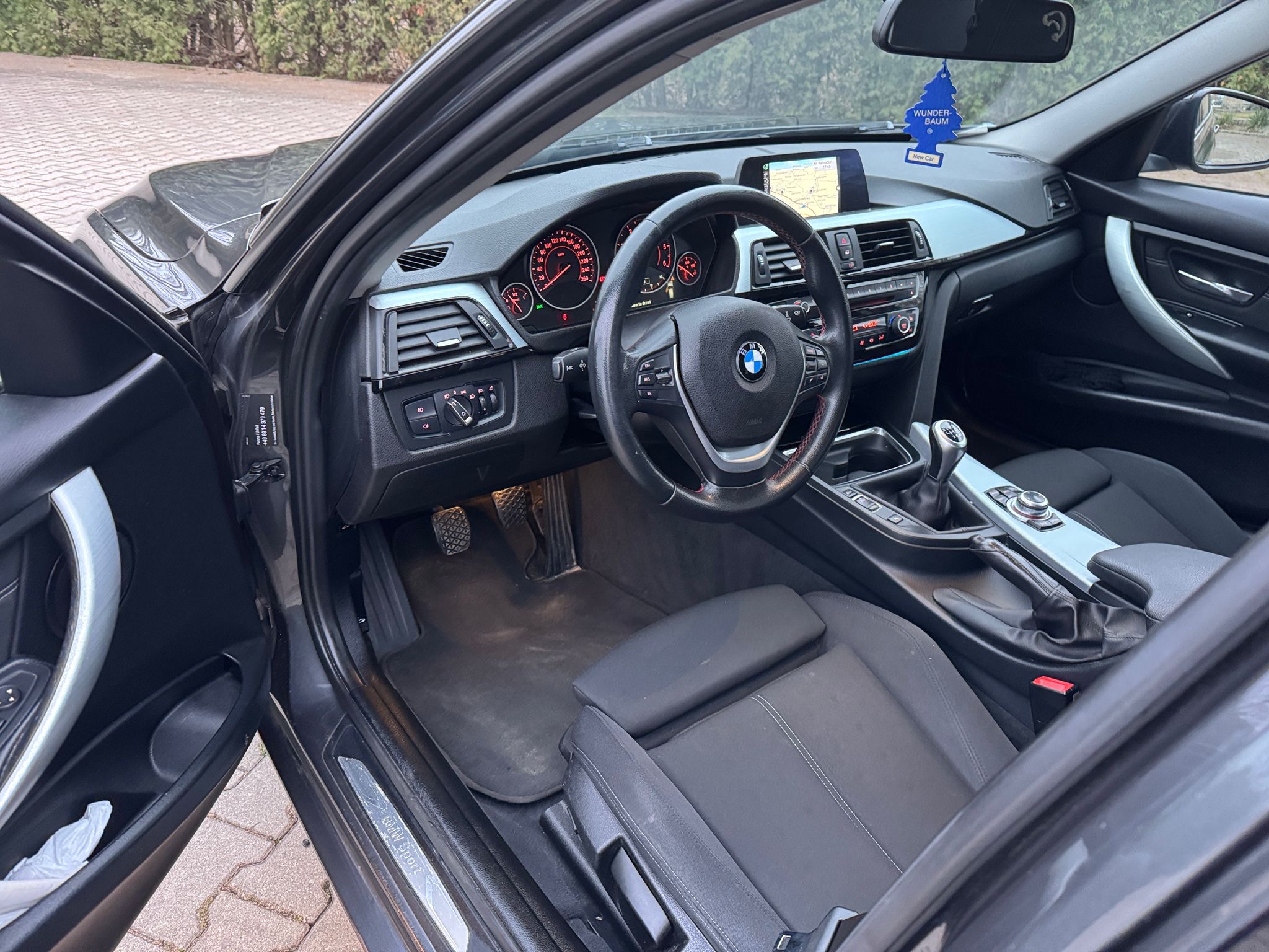 mauto BMW 318 Touring Sport-Line 143KM