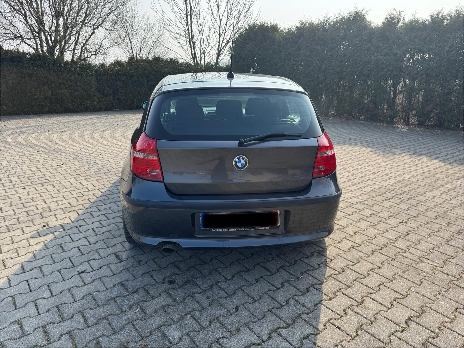 mauto BMW  1 e87 118D 143KM