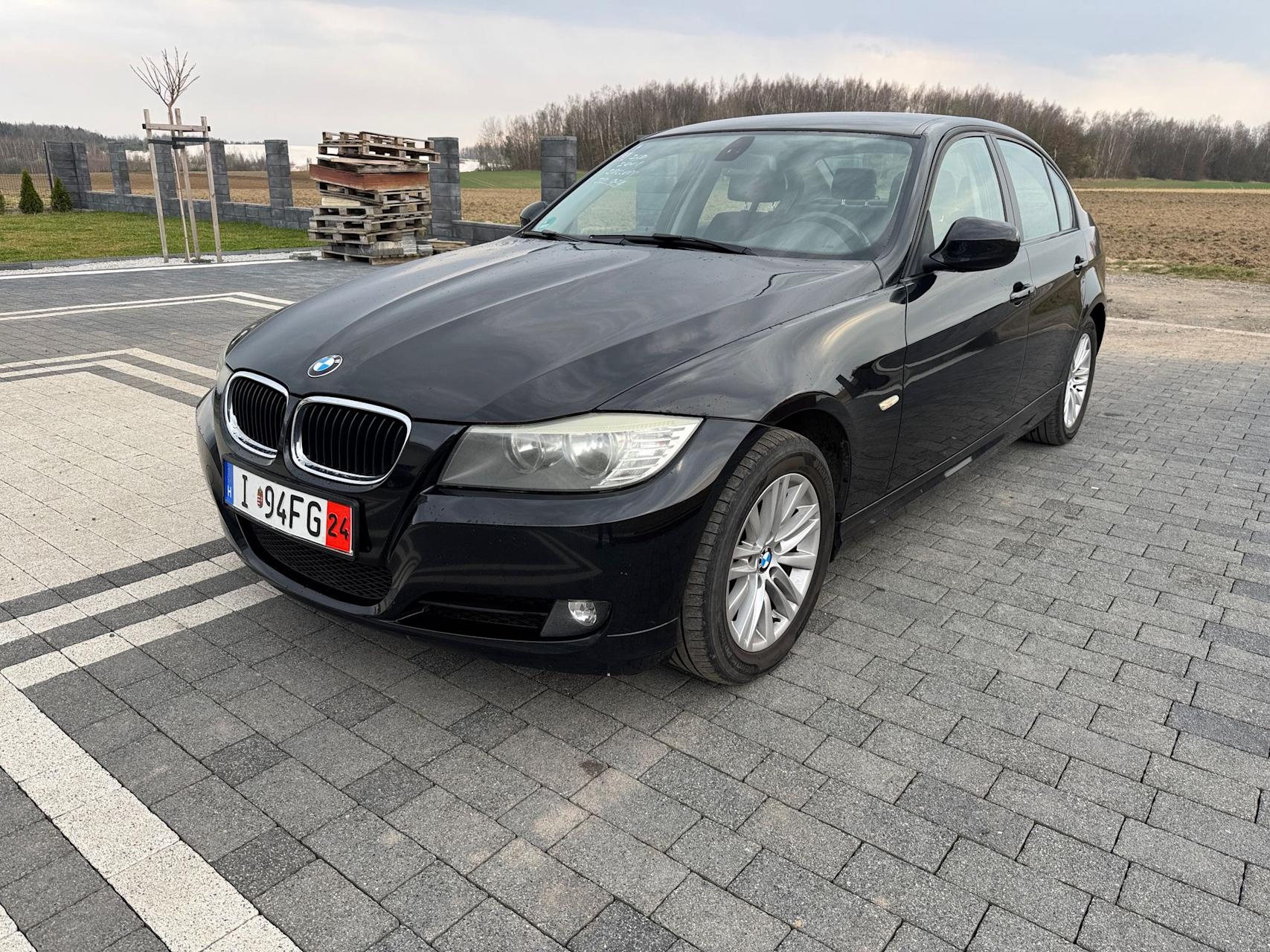 mauto BMW 318D sedan 280TKM 143KM
