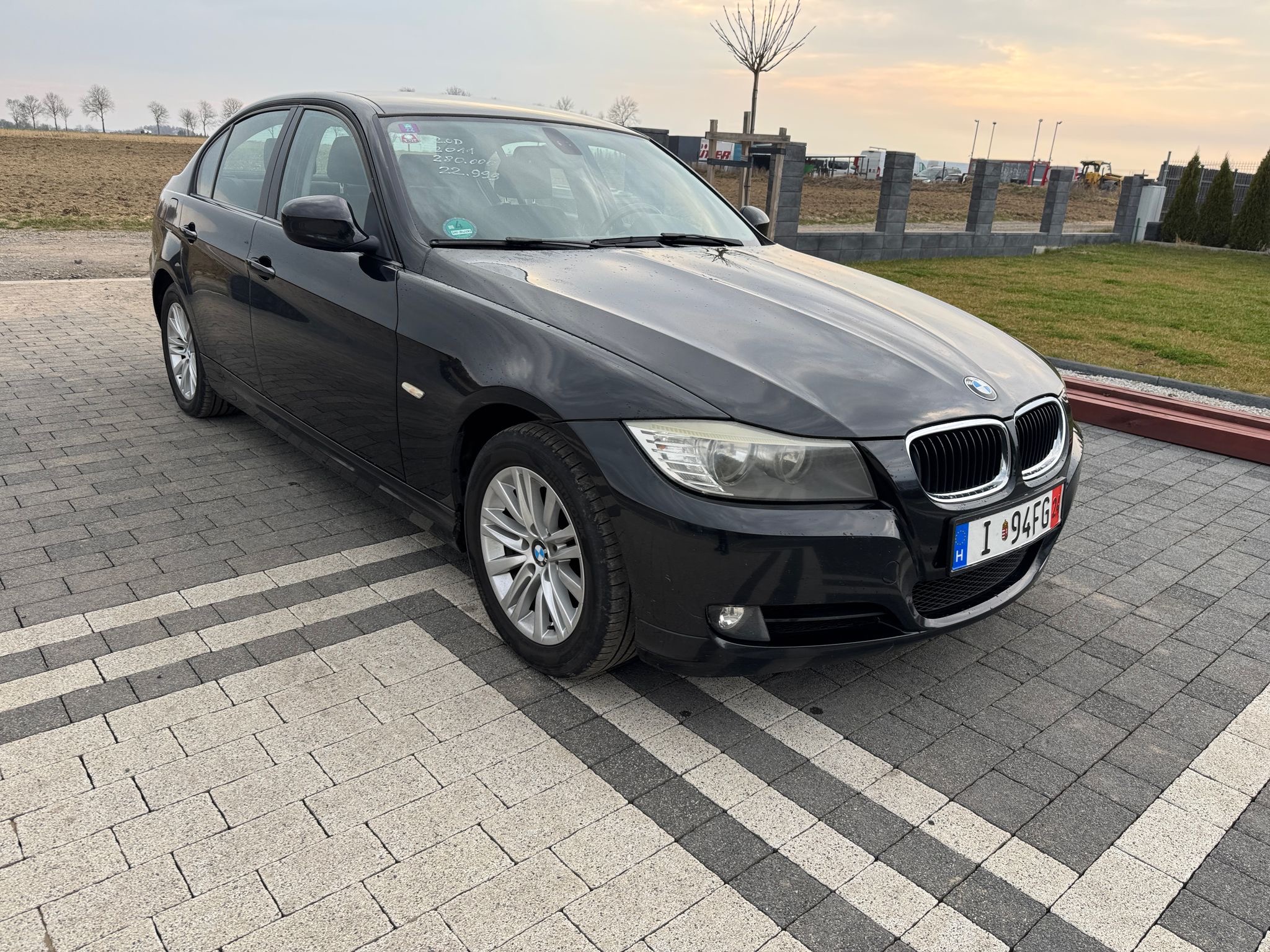 mauto BMW 318D sedan 280TKM 143KM