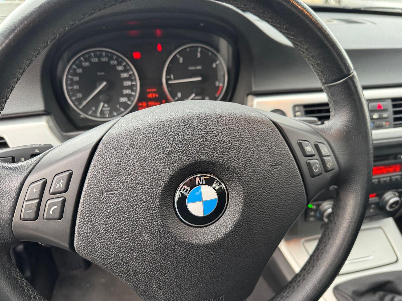 mauto BMW 318D sedan 280TKM 143KM