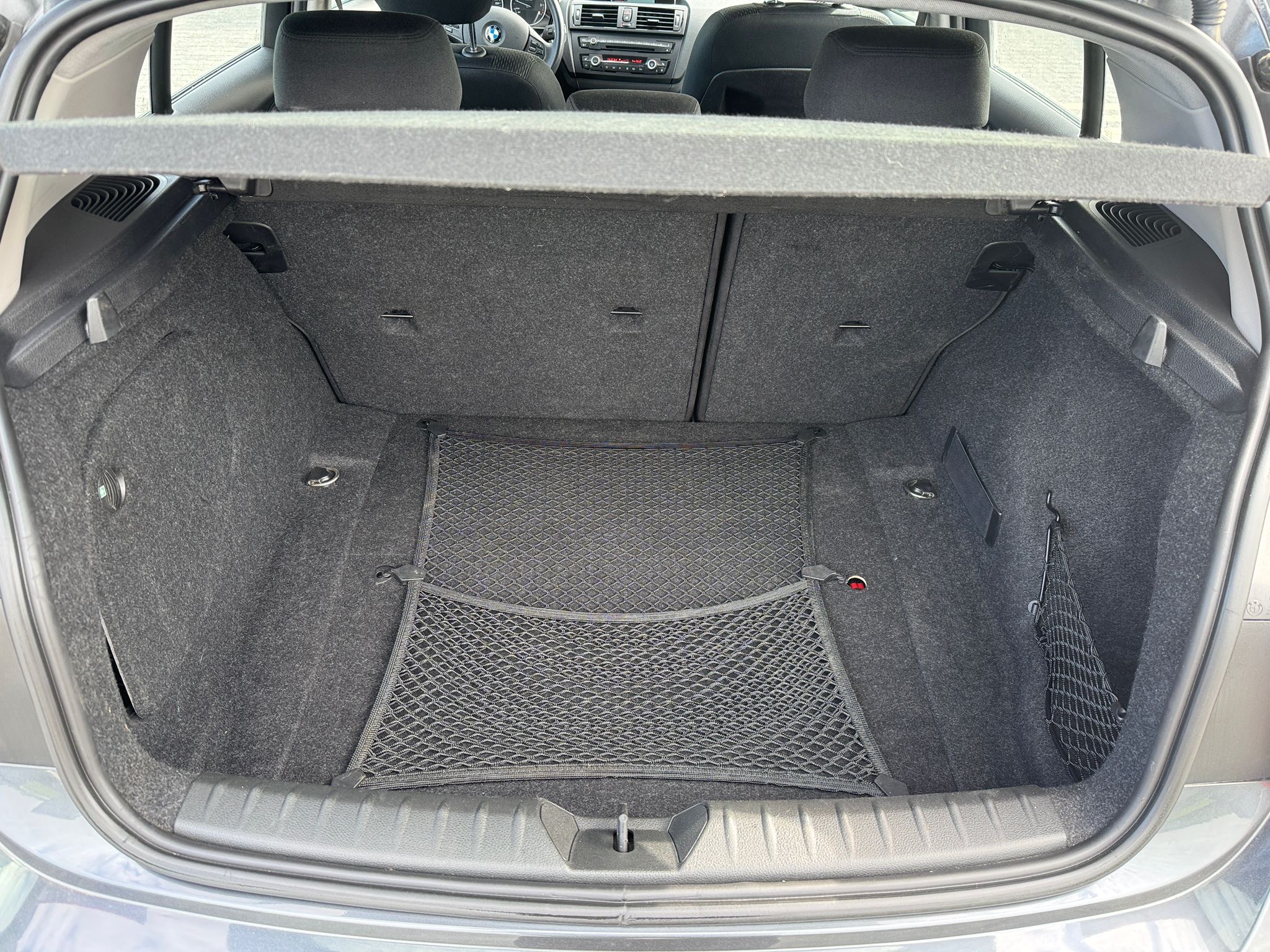 mauto BMW 118D szara 143KM