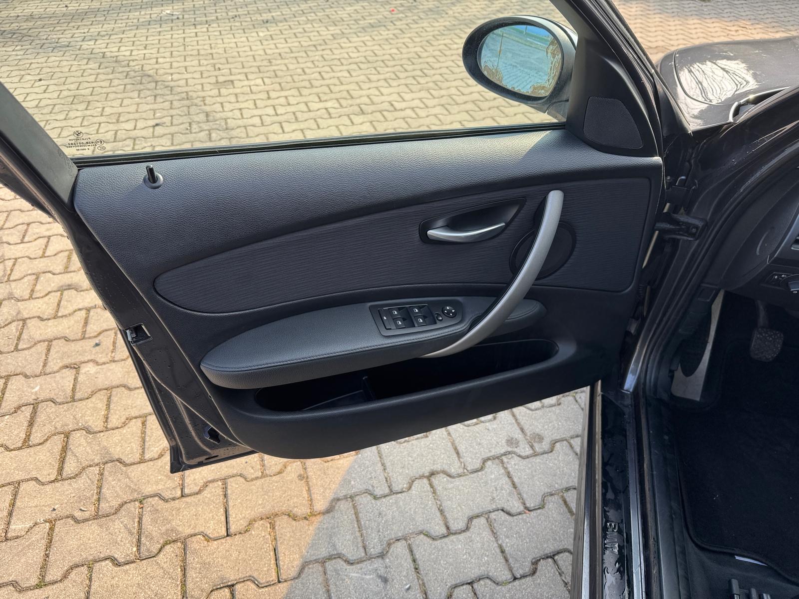 mauto BMW  1 e87 118D 143KM