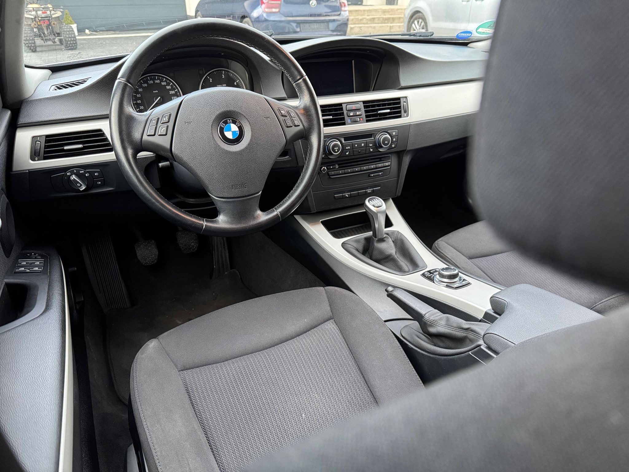 mauto BMW 318D Touring Edition Exclusive 143KM