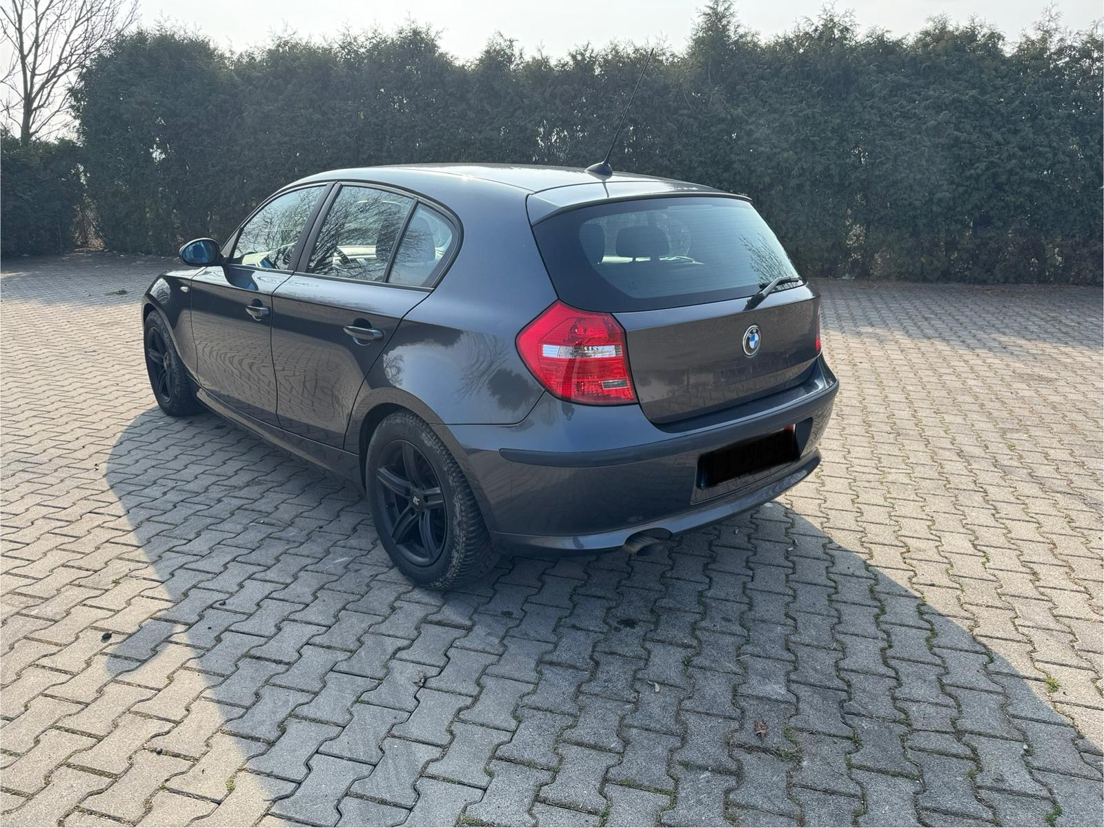 mauto BMW  1 e87 118D 143KM