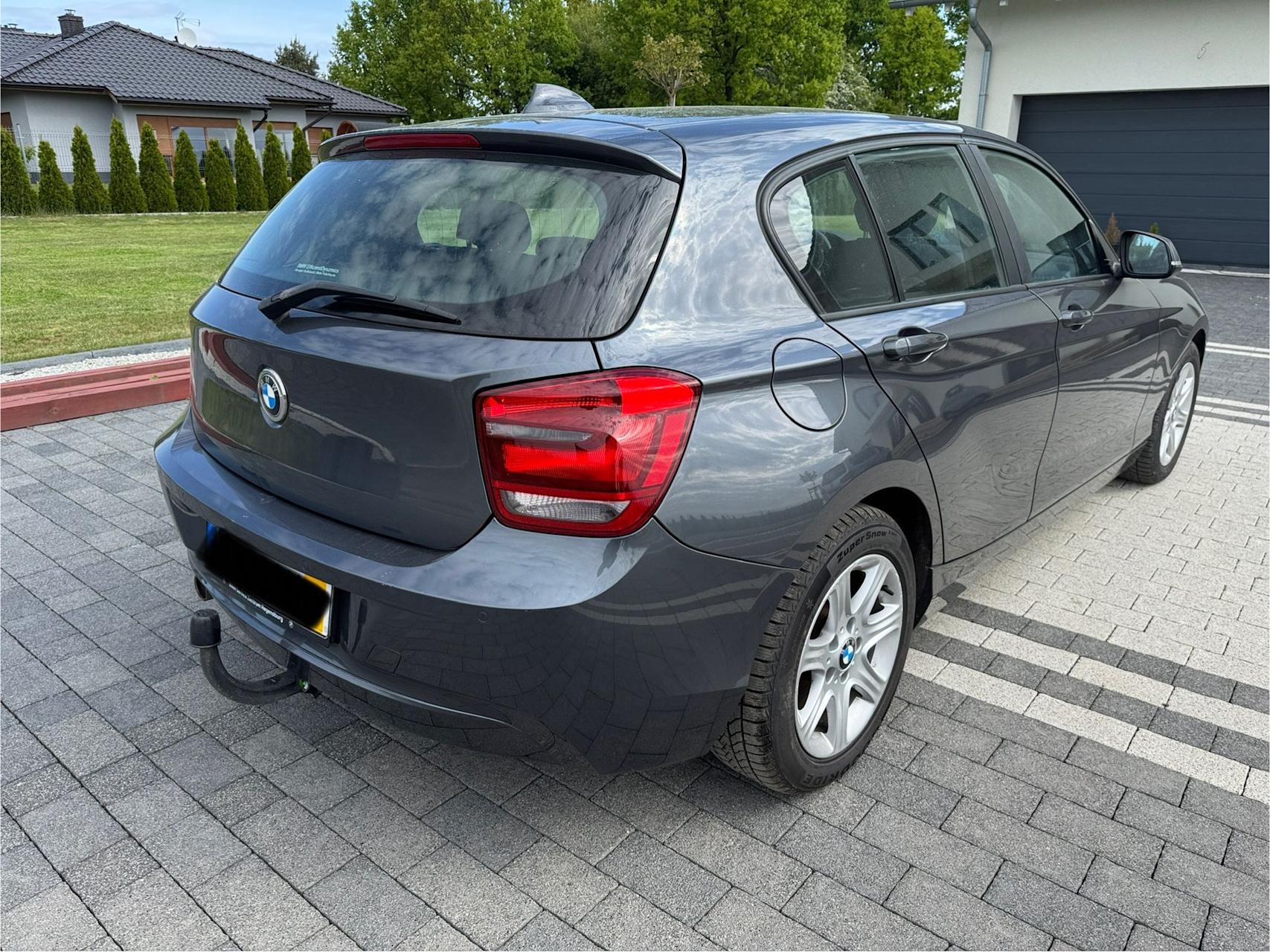 mauto BMW 118D szara 143KM