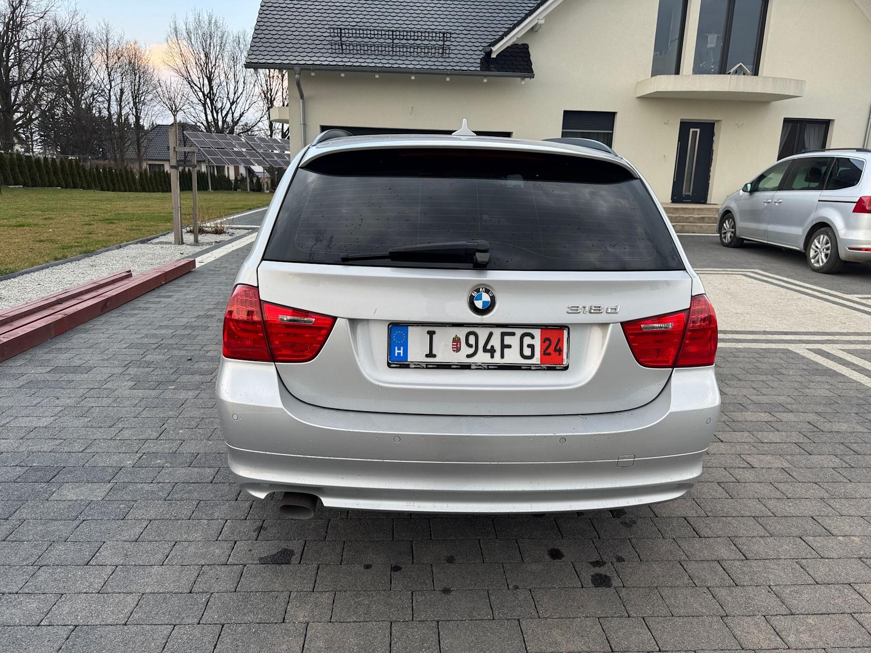 mauto BMW 318D Touring Edition Exclusive 143KM