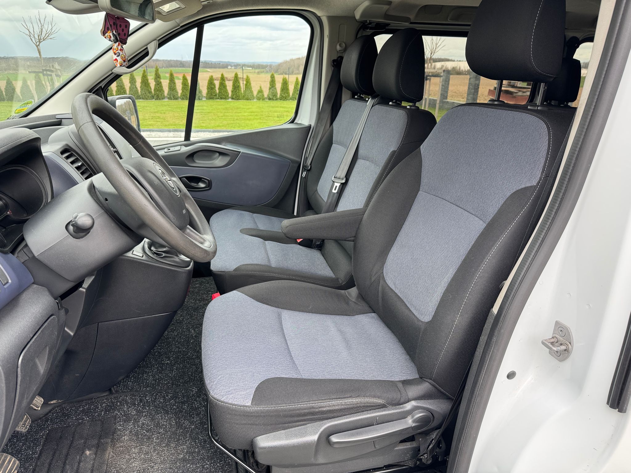 mauto Opel VIVARO 9 osób 2x klima ! 95KM