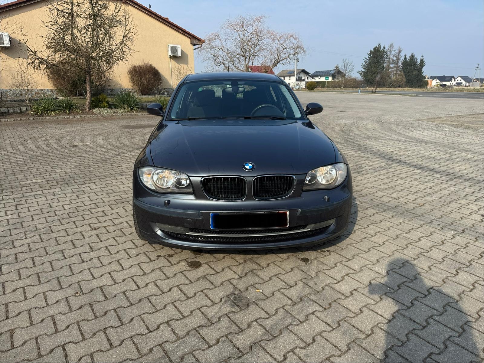 mauto BMW  1 e87 118D 143KM