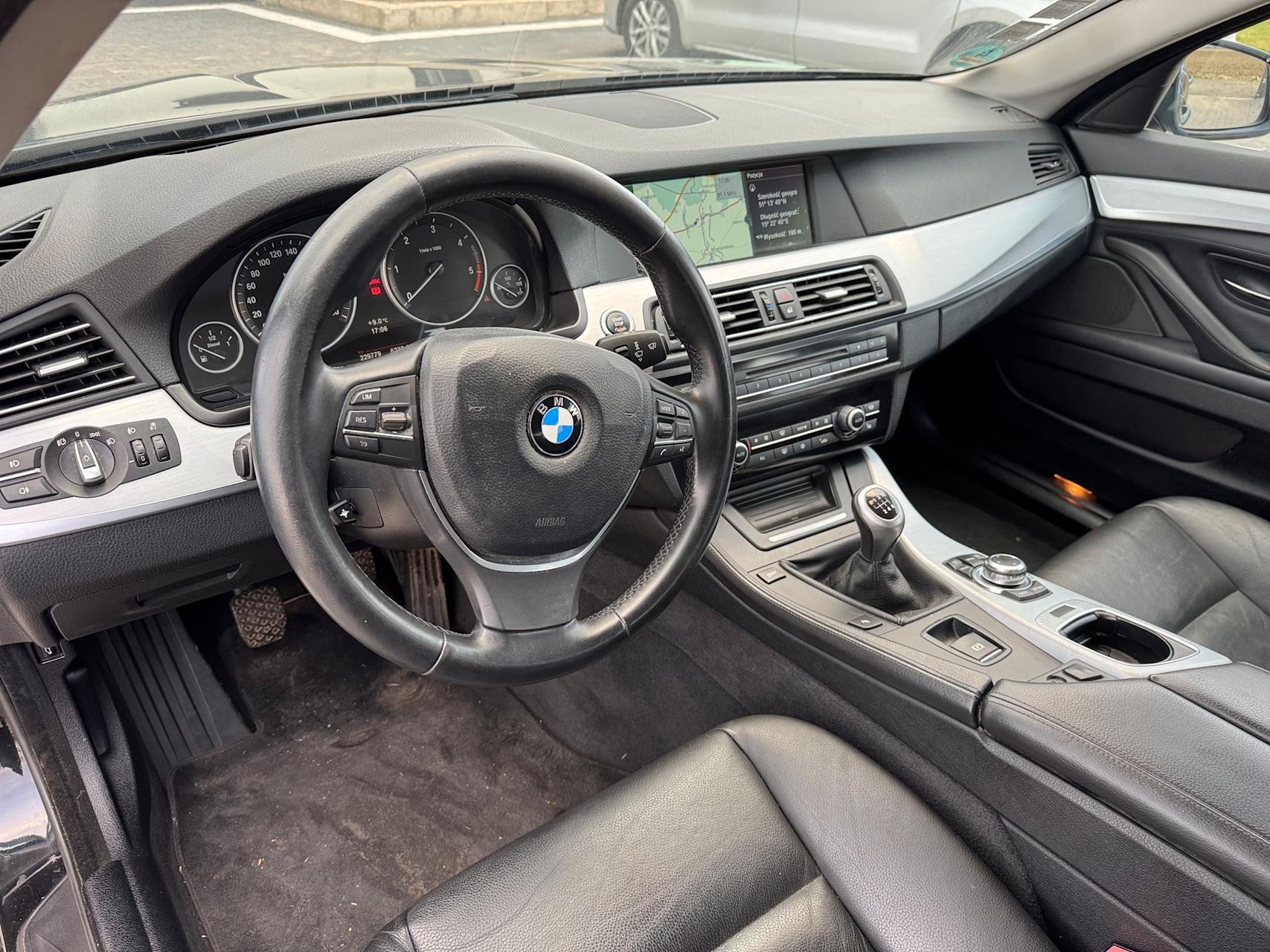 mauto BMW 520D F11 czarny manual 184KM
