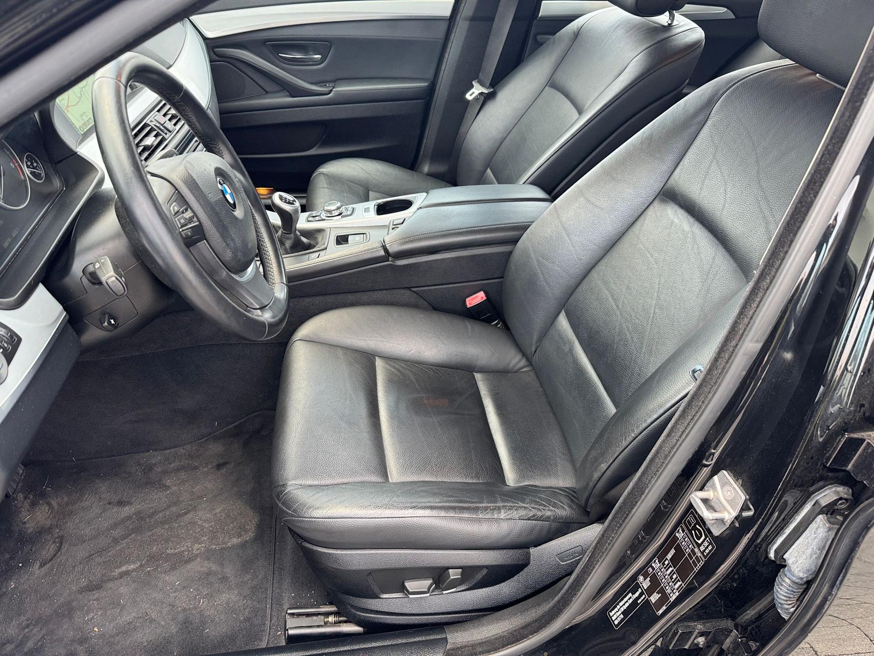 mauto BMW 520D F11 czarny manual 184KM