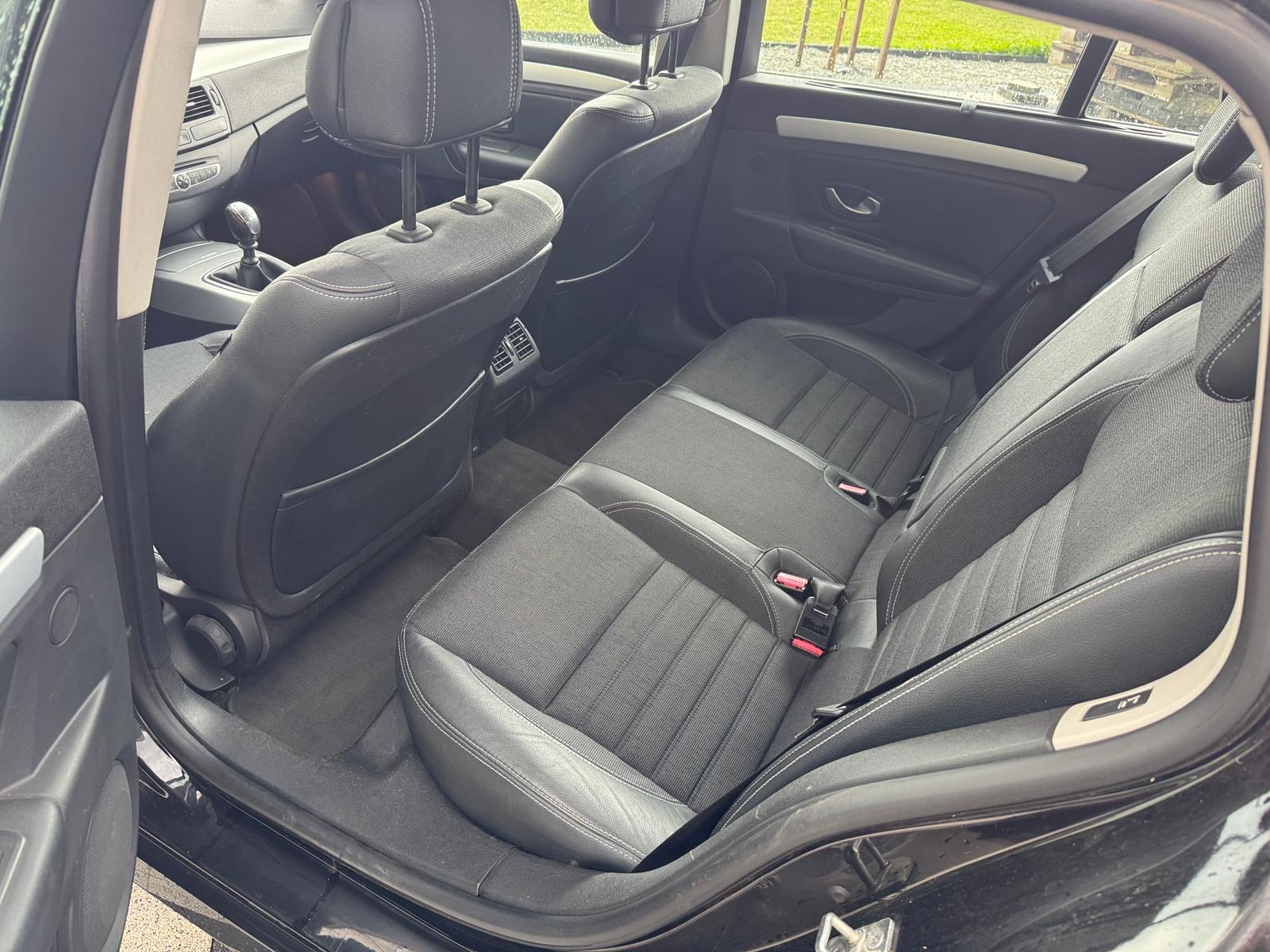 mauto RENAULT LAGUNA III 150KM