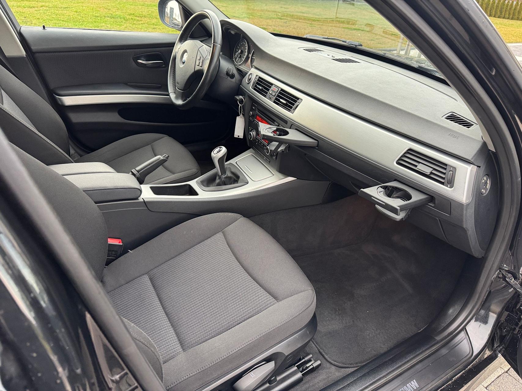 mauto BMW 318D sedan 280TKM 143KM