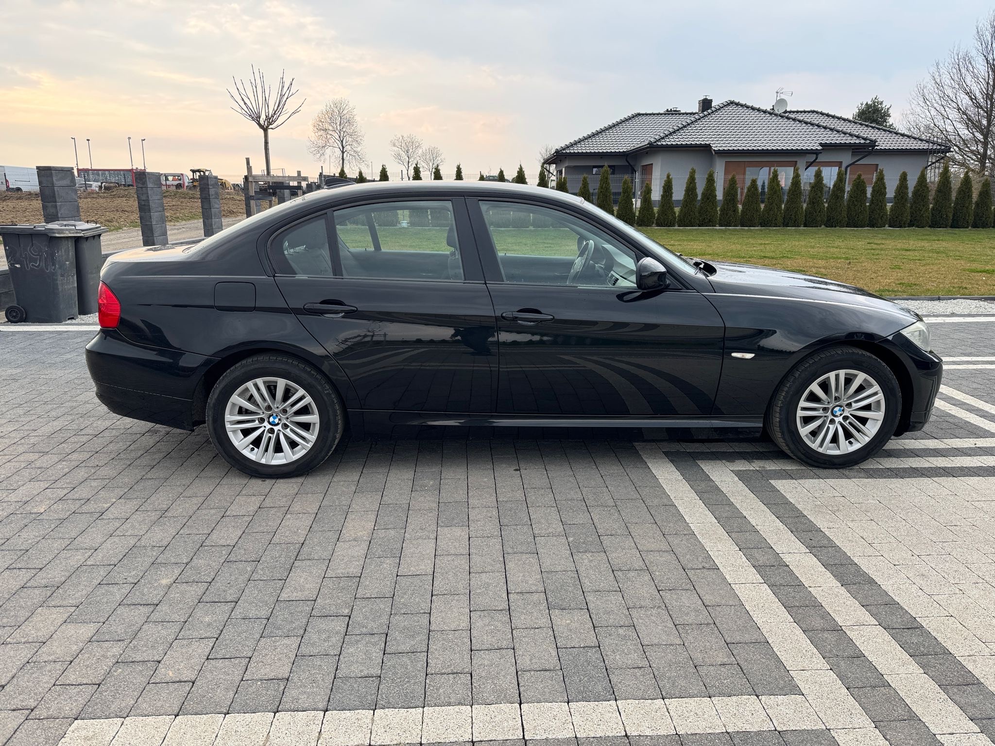 mauto BMW 318D sedan 280TKM 143KM