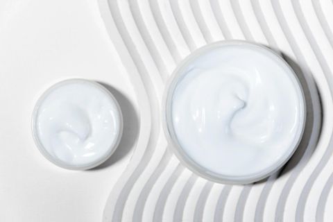 Sensoryka kosmetyków jako efekt struktury i decyzji surowcowych